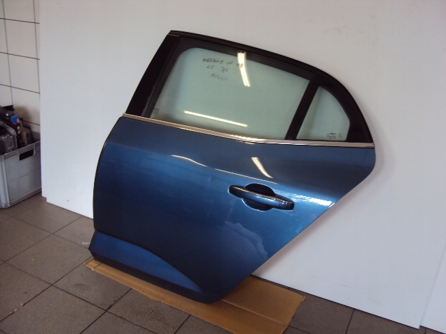 DRZWI LEWY TYŁ KOMPLETNE RENAULT MEGANE IV TERQE Producent części Renault OE