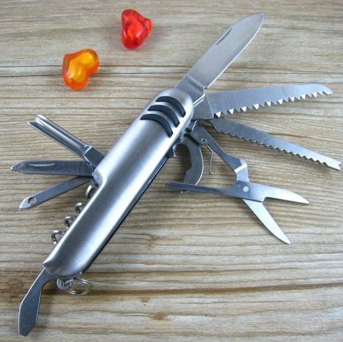 WIELOFUNKCYJNY SCYZORYK NOŻYK ŚRUBOKRĘT OTWIERACZ EAN (GTIN) 5903857154610