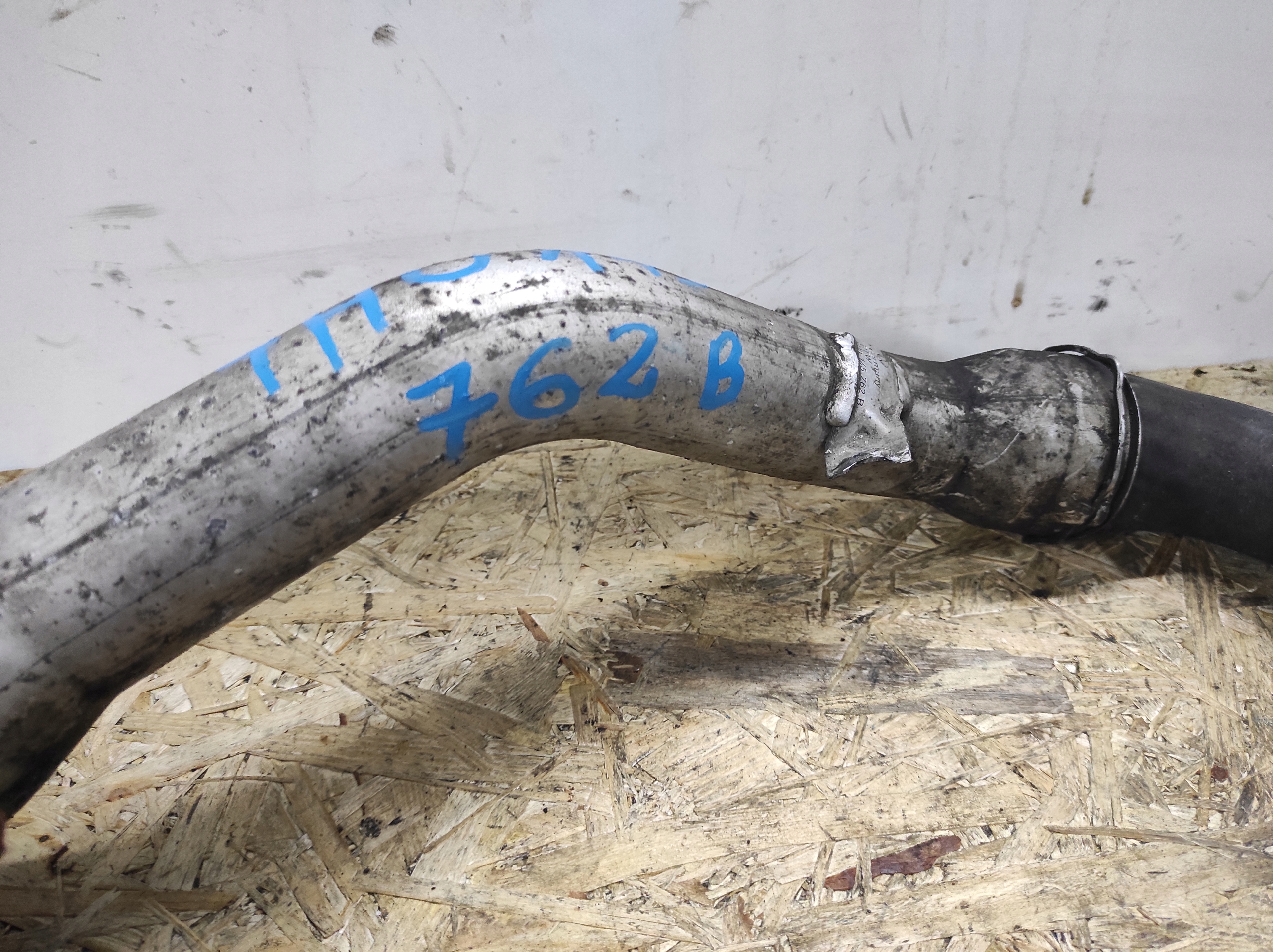 tömlö cső, csővezeték intercooler VW 7h01457628