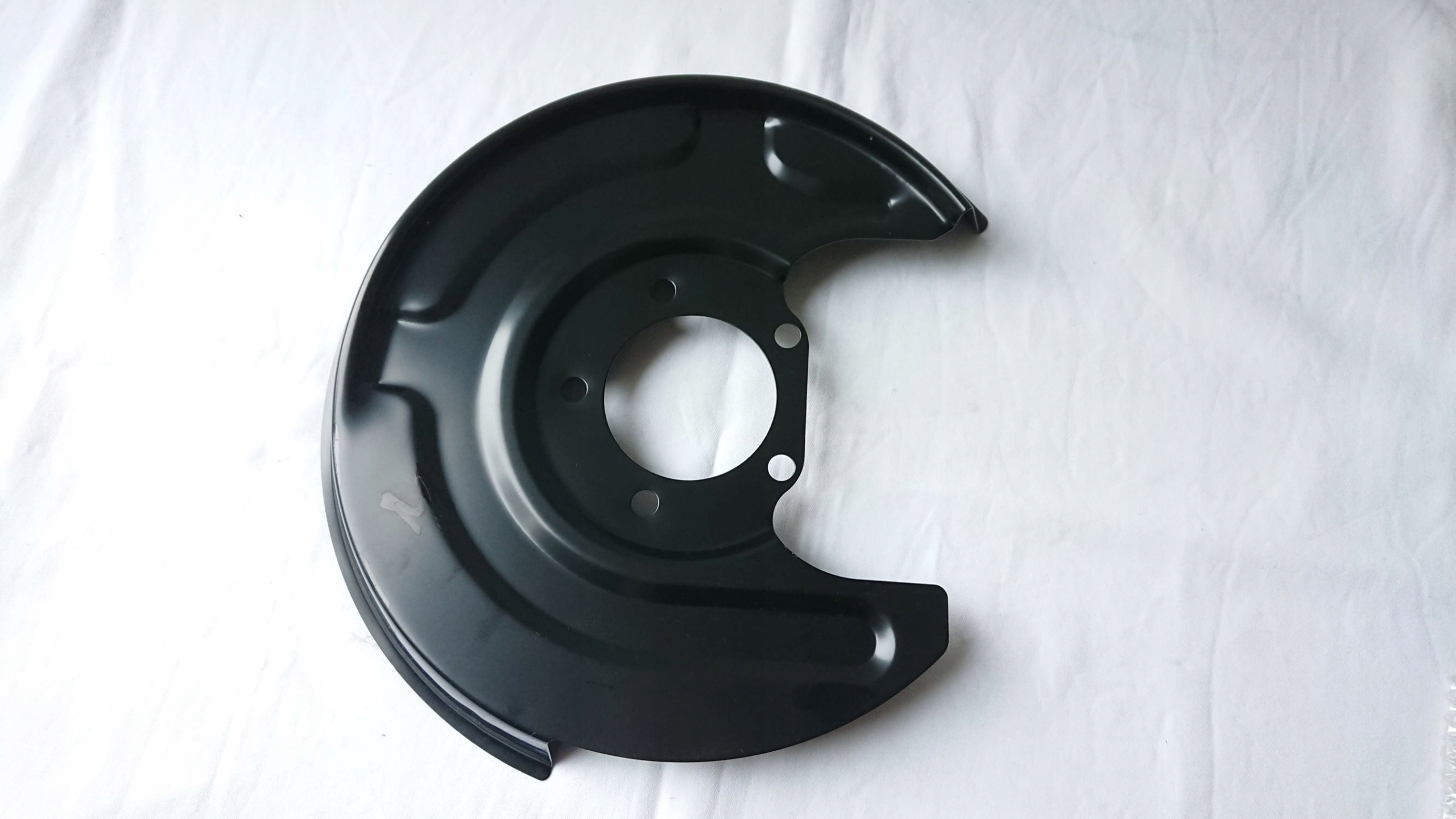 OSŁONA TARCZY HAMULCOWEJ LEWY TYŁ AUDI A6 C5 EAN (GTIN) 5714270021829