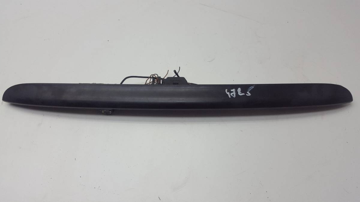 Облицювання кришки BMW 3 E46 седан 8208504