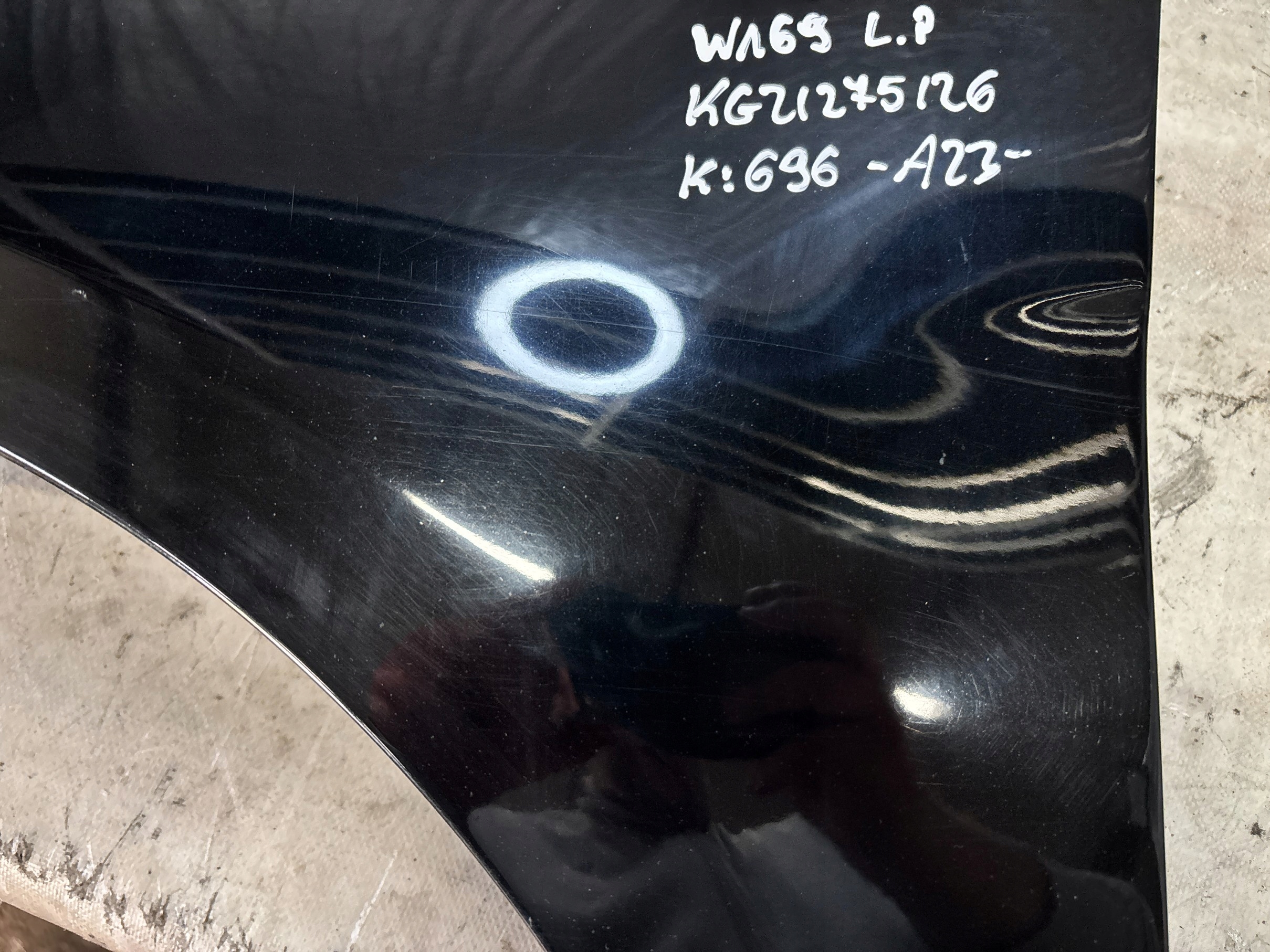 fender left front Mercedes W169 k: 696