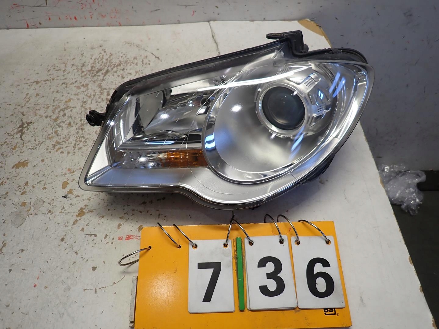 light front front left VW TOURAN LIFt 2007-2010 1T1941005B