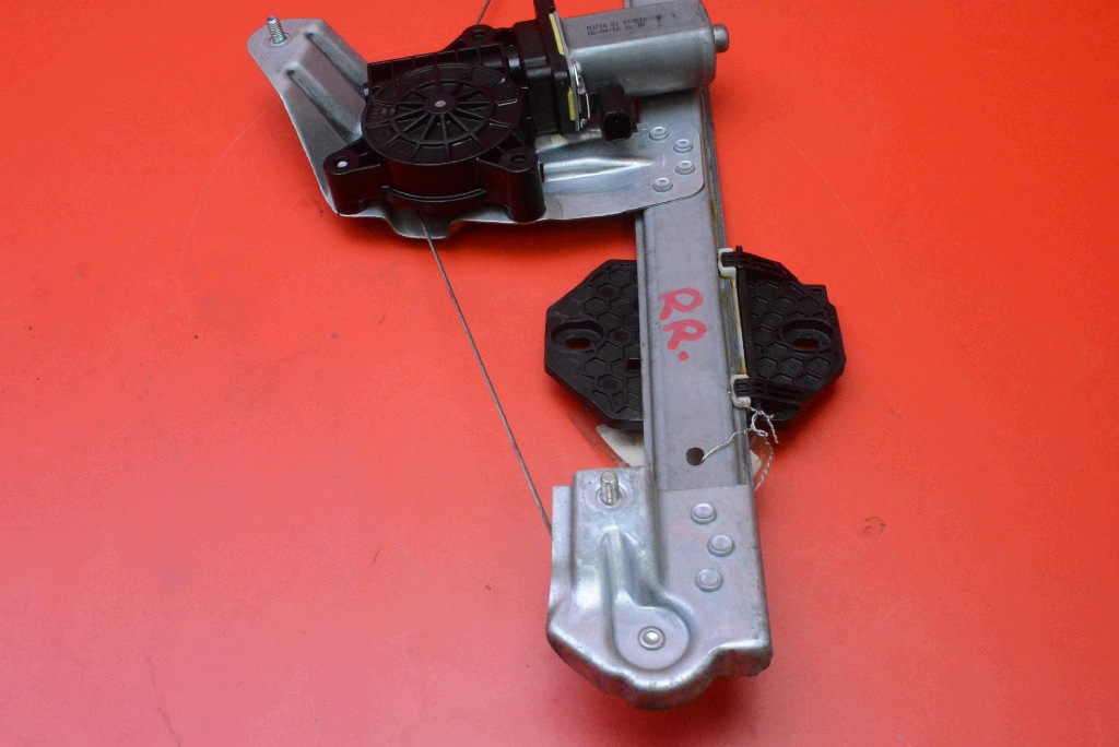 window regulator right front EU M13616-C00 DACIA SANDERO 2 II 5D HB 13-16