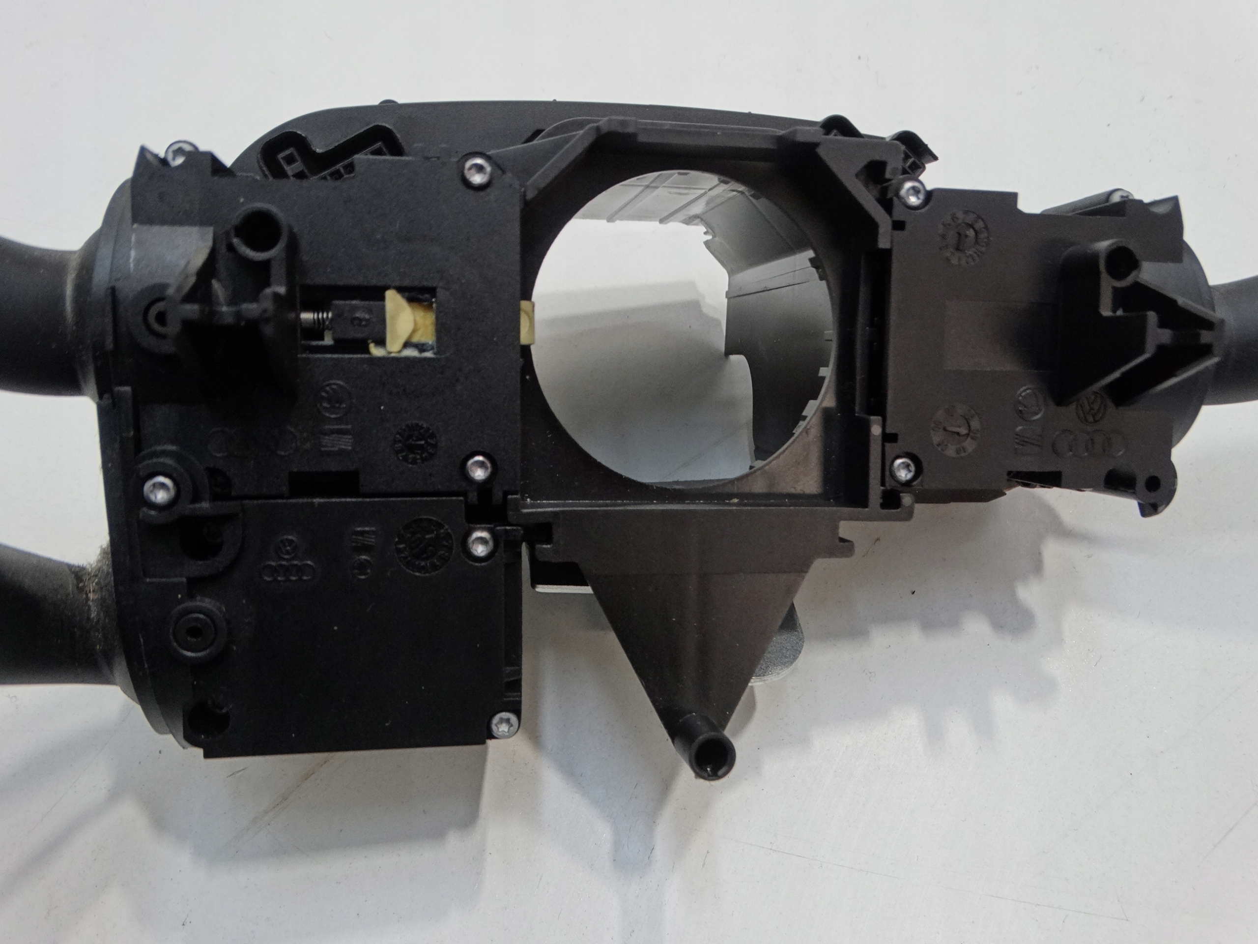 commande levier commodo sous volant volant AUDI A6 C6 A8 Q7 4F0953549D