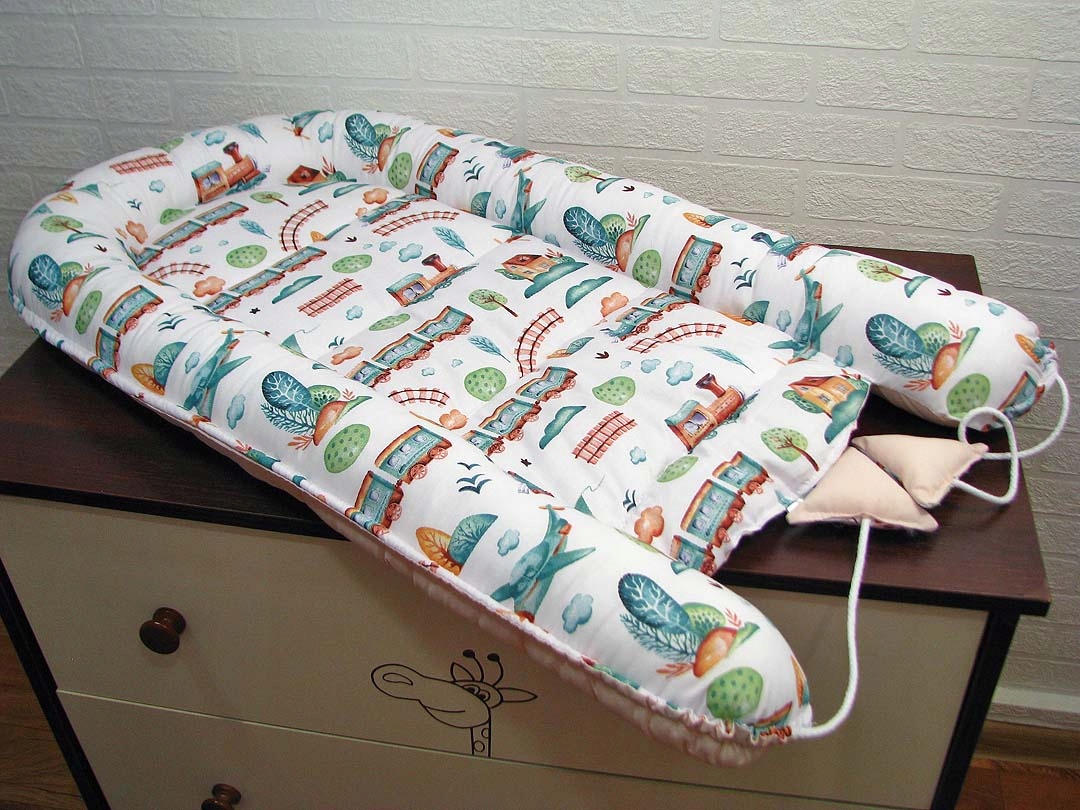 Kokon niemowlęcy, kojec dwustronny, gniazdo 2 w 1 Bohater brak