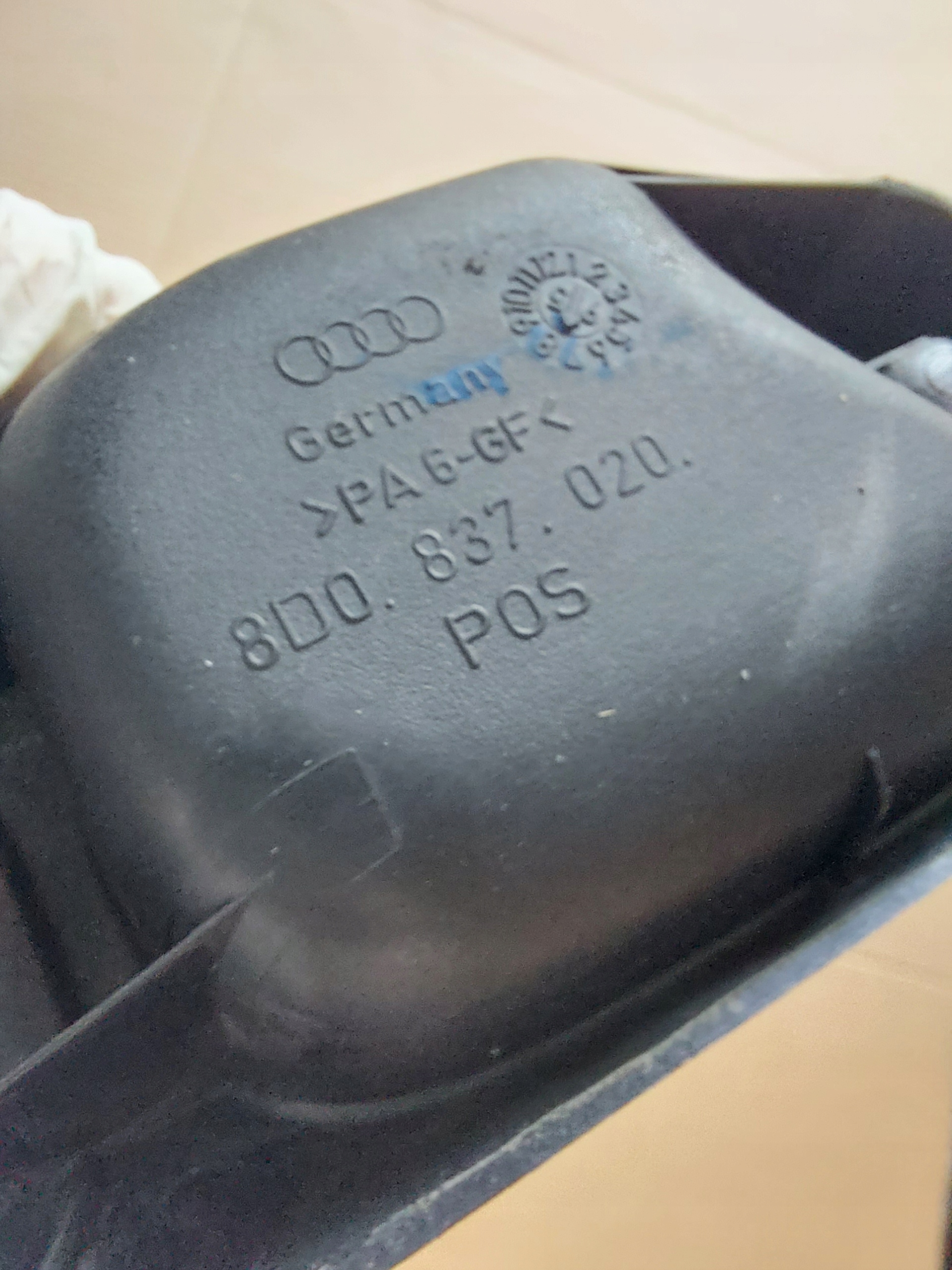 ручка двери внутренняя правый передний Audi A4 B5 8D oe европа