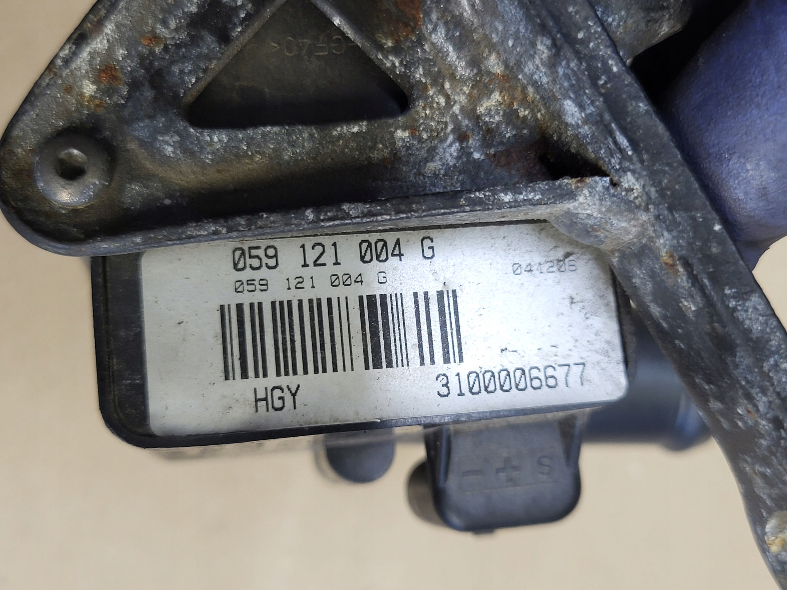 water pump supplementary bracket console AUDI A4 B8 A5 8T A6 C6 2.7 3.0 TDI OE