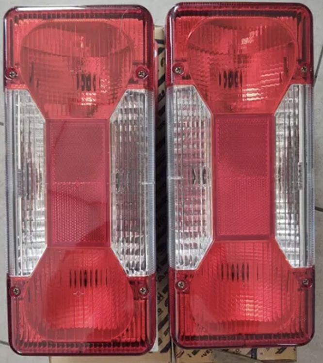 IVECO DAILY 2006 06 LAMPA TYŁNA PRAWA 5801631433