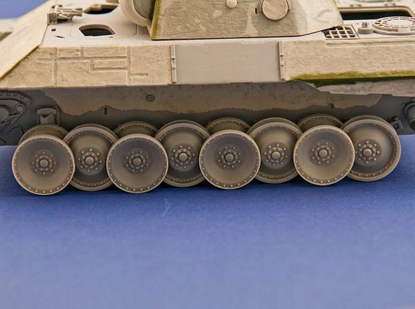 Panzer Art RE35-326 1/35 Spálená kola Panther