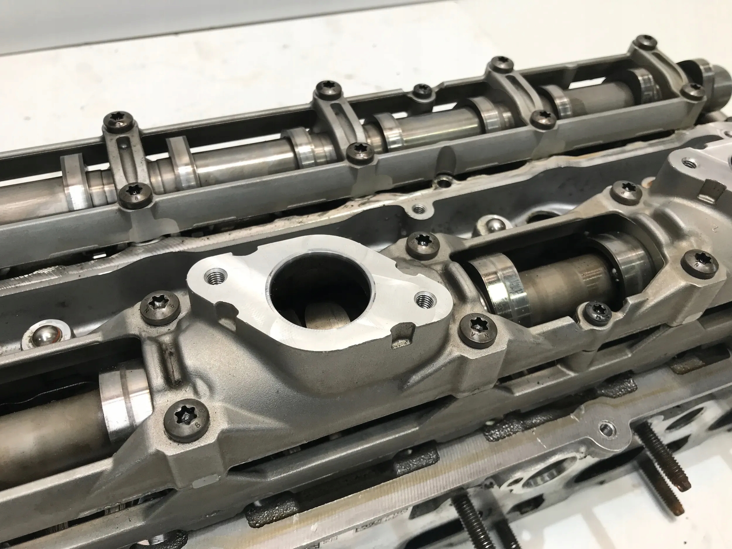 MERCEDES GLE 350 d 656929 W167 2020 KOMPLETNA GŁOWICA WAŁKI ZAWORY R656016 Typ samochodu 4x4/SUV