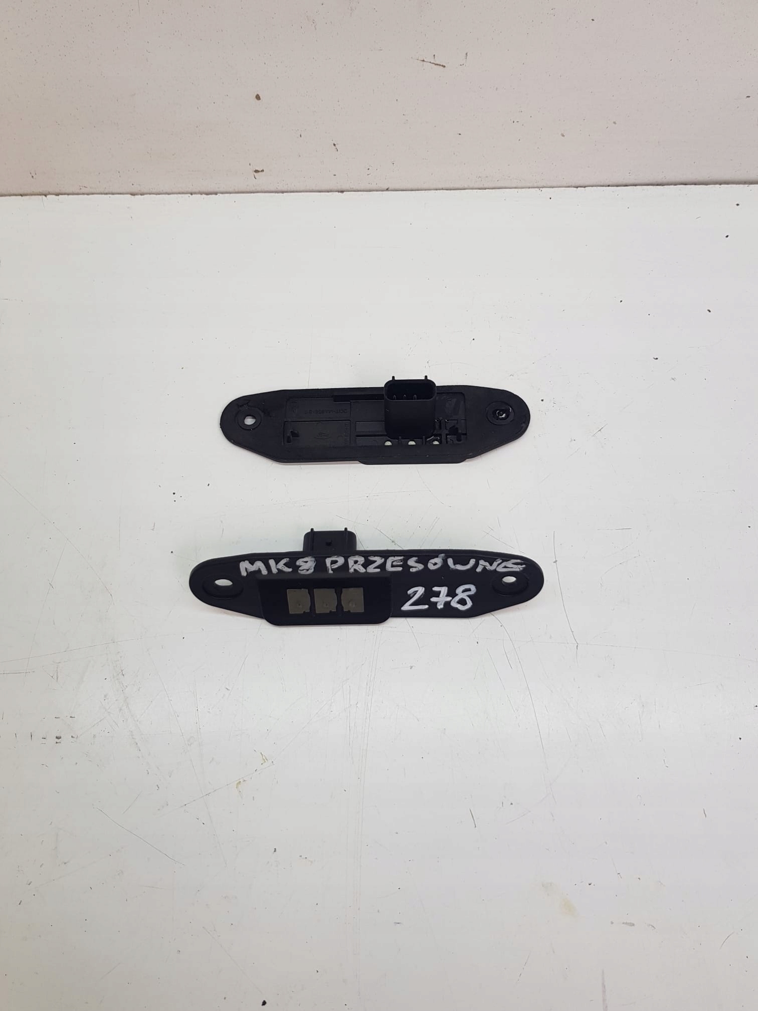 STYCZNIK DRZWI FORD TRANSIT MK8