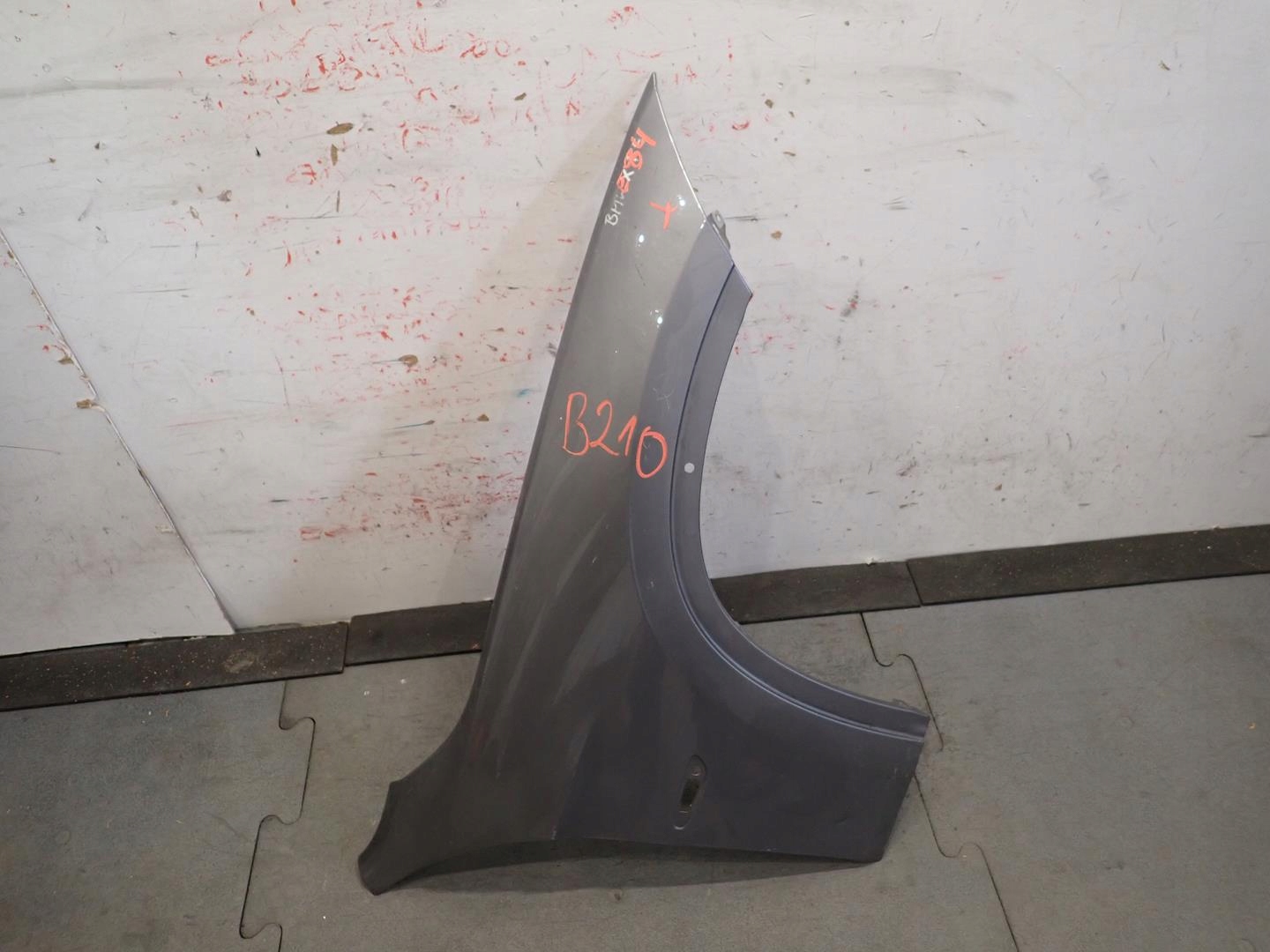 fender front front right BMW X1 E84 2008-2012