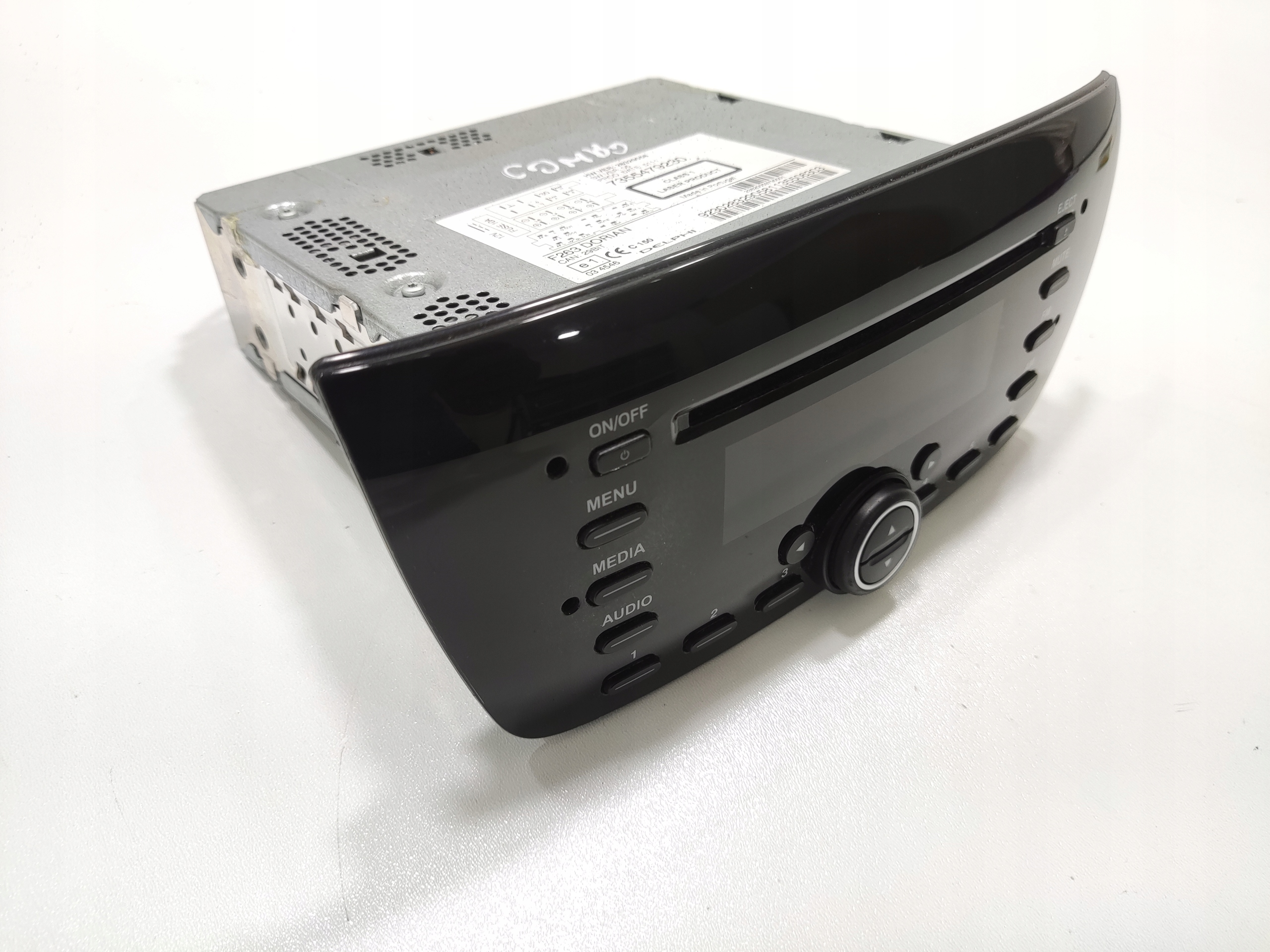 RADIO FABRYCZNE CD OPEL COMBO D 2011-2019 7355479230
