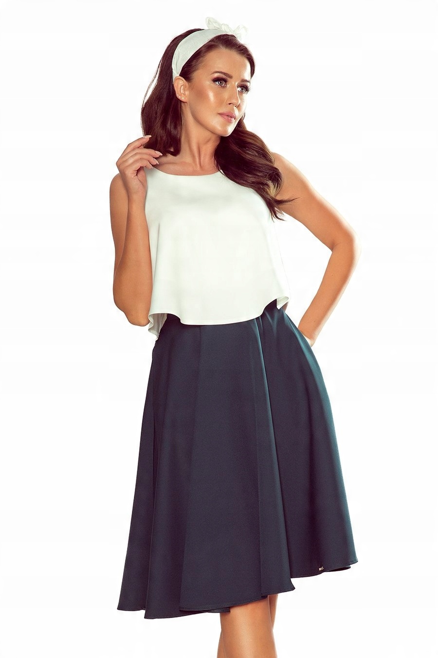

Rozkloszowana szeroka bluzka Ecru 267-3 L