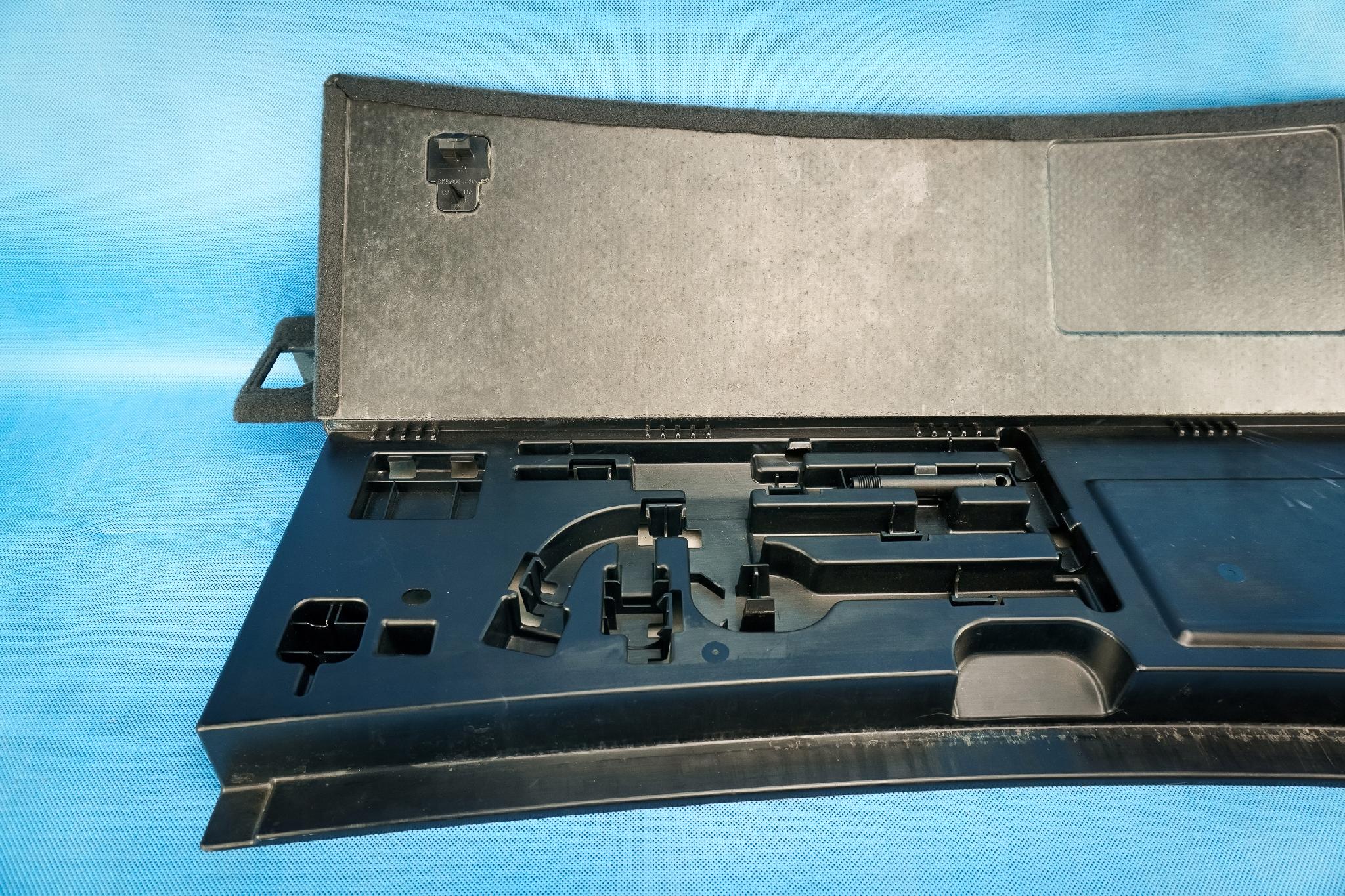 floor upholstery passenger compartment boot Audi A4 S4 8K Avant 8K9861529B