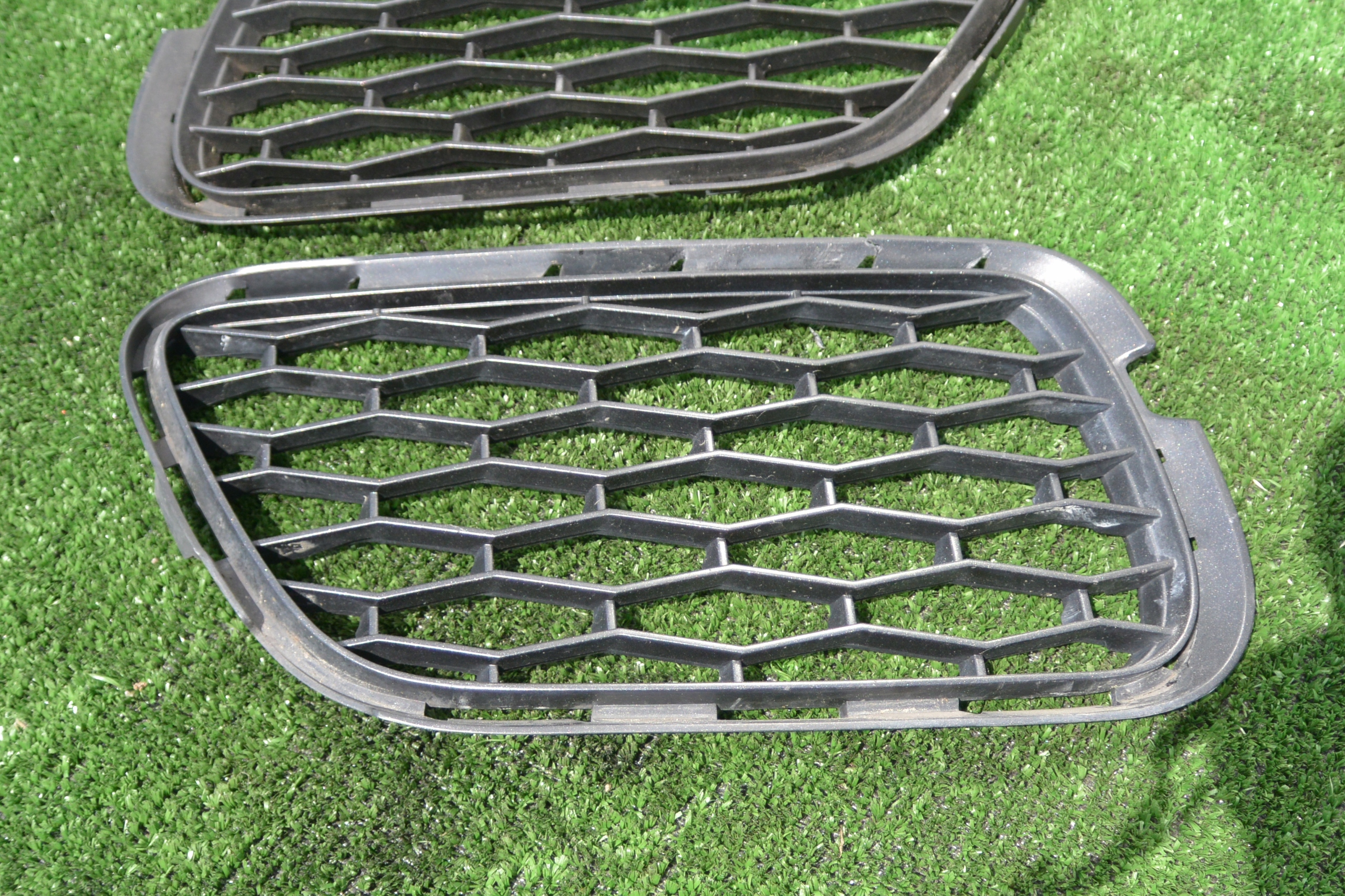 grid of a bumper right left MASERATI QUATTROPORTE VI