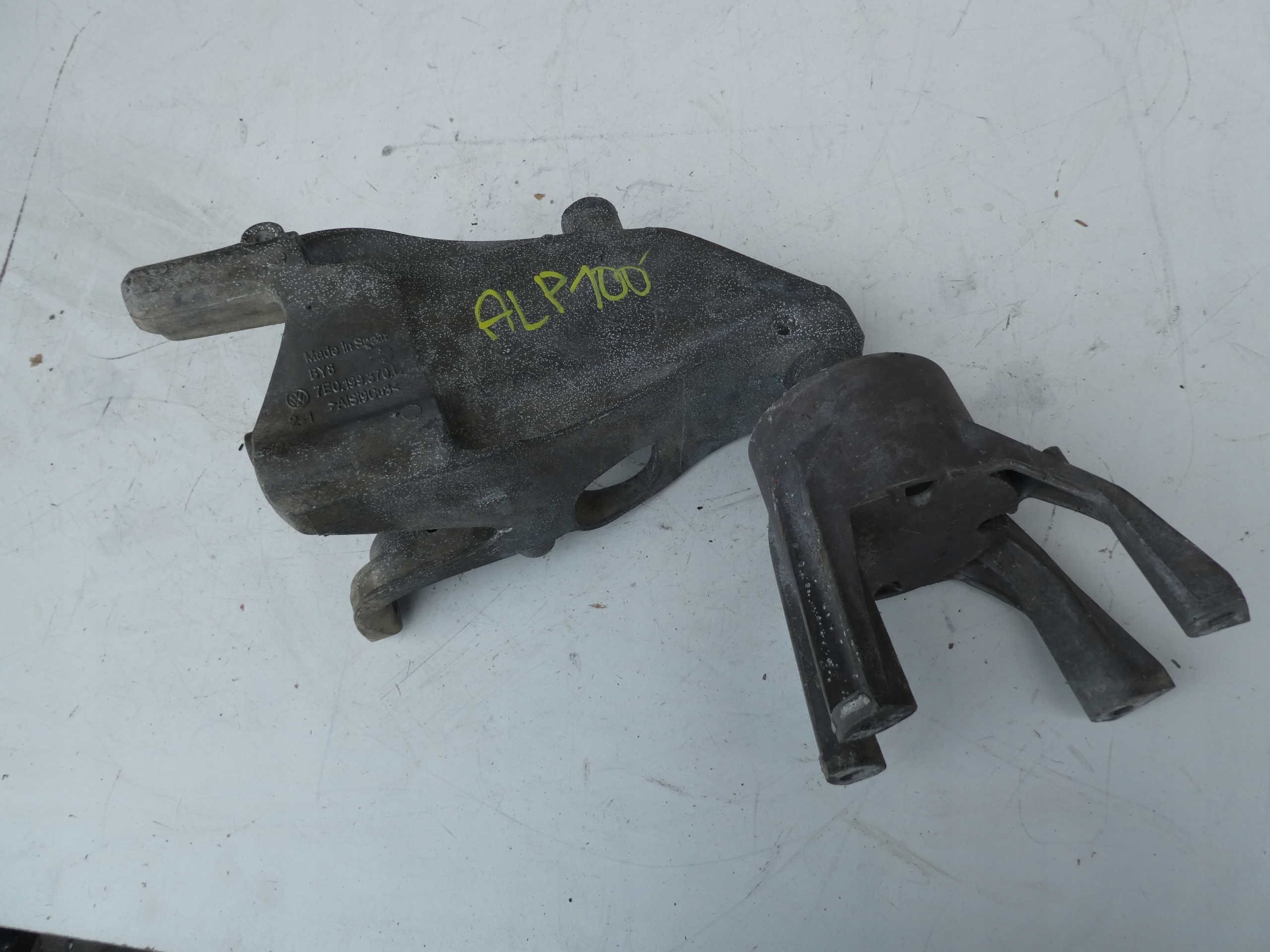 VW T6 2.0 TDI holder engine mount 7E0199370L