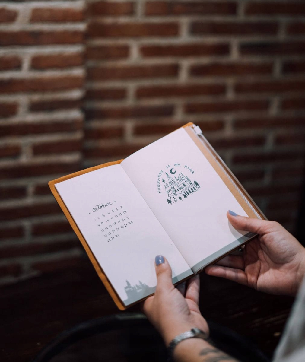 Notes skóra A6 Harry Potter Gryffindor 80k czystych i w kropkowaną linie Bohater / Bajka Harry Potter