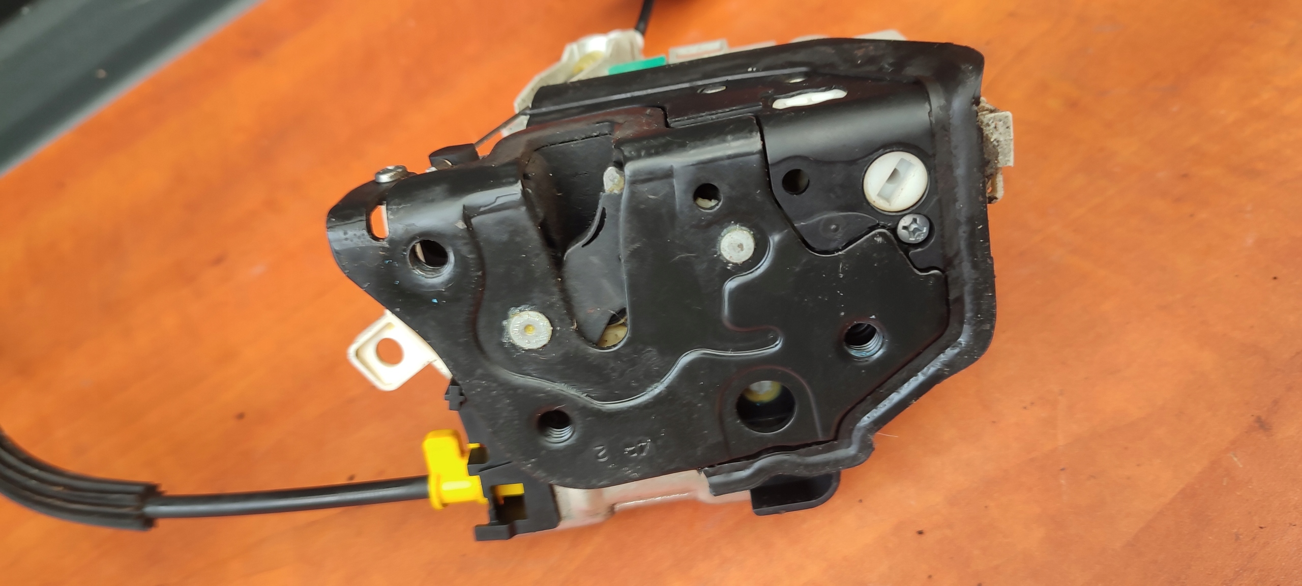 lock door front right AUDI A4 B8 A6 C7 8J1837016D