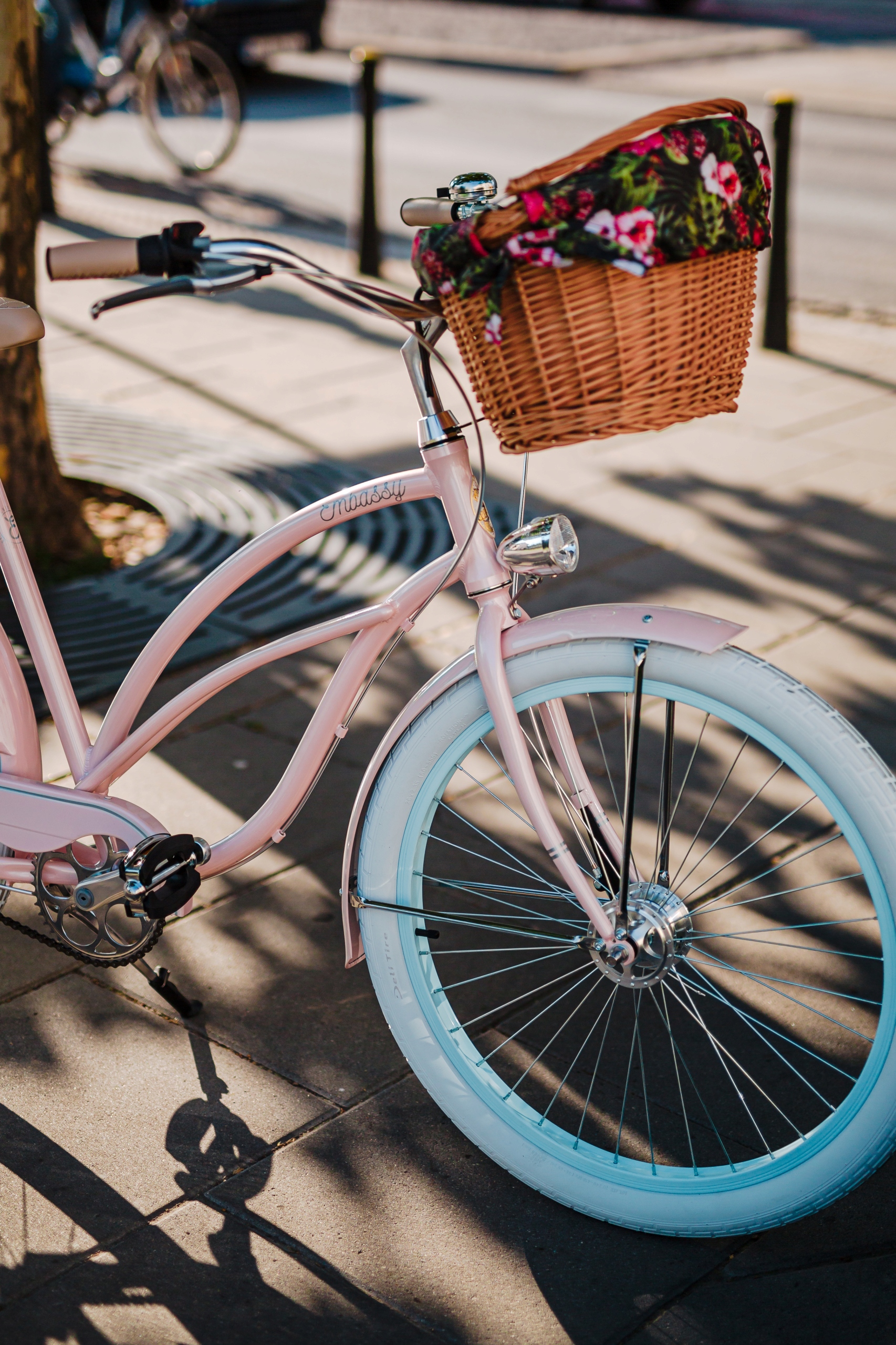 Rower miejski Embassy Baby Powder Deluxe 7 biegów Marka Embassy