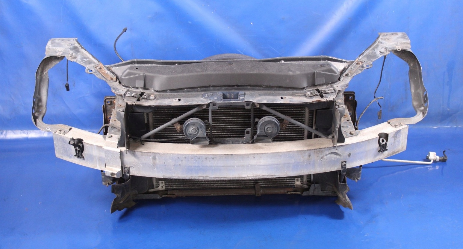 PAS PRZEDNI CHŁODNICE BELKA MERCEDES SL R230 3.5 Typ samochodu Samochody osobowe