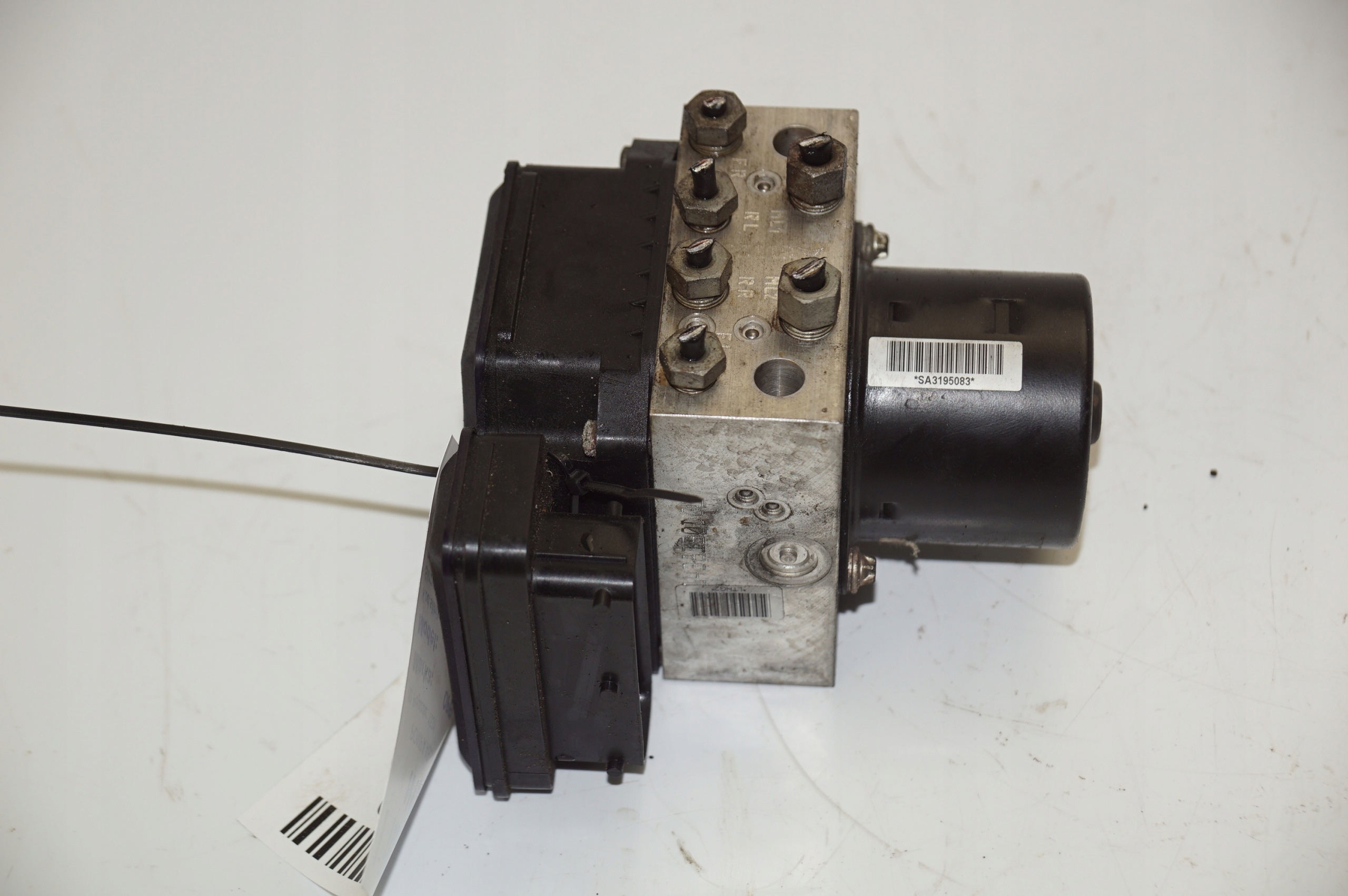 pump ABS brake 22757649 OPEL INSIGNIA A