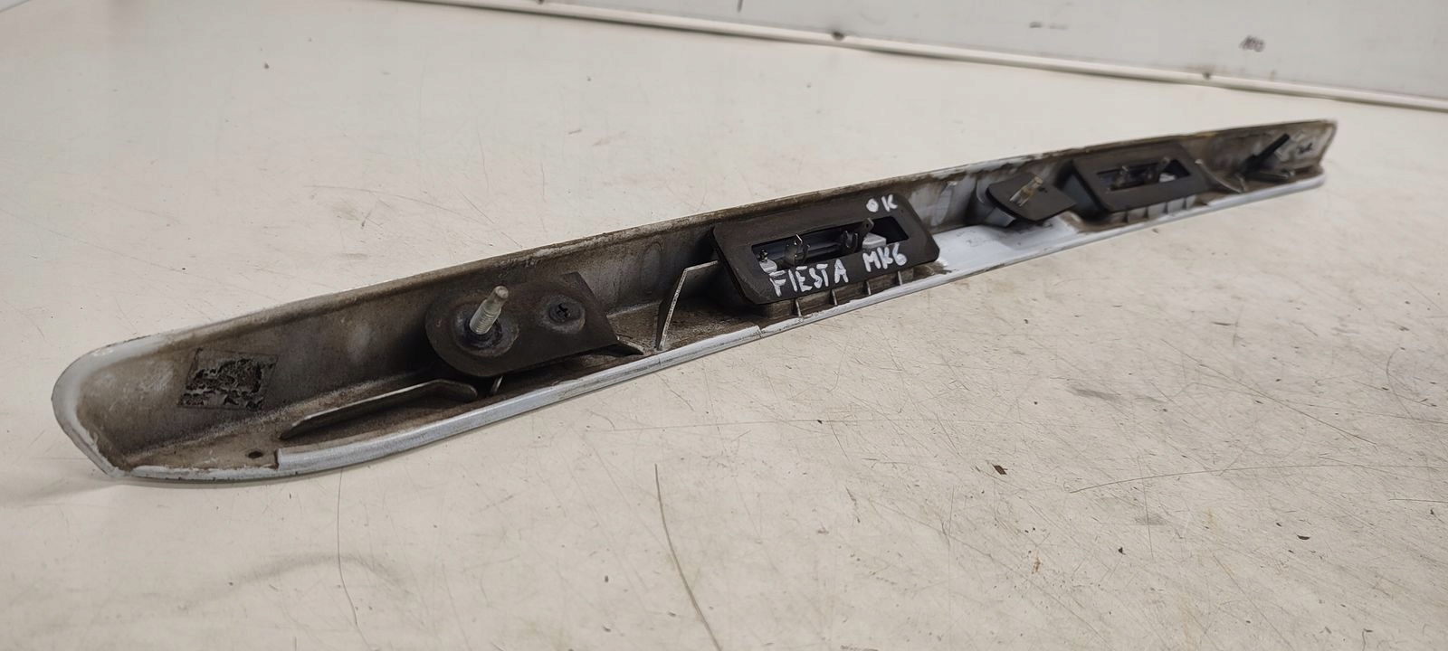 cap moulding bonnet Ford Fiesta MK6