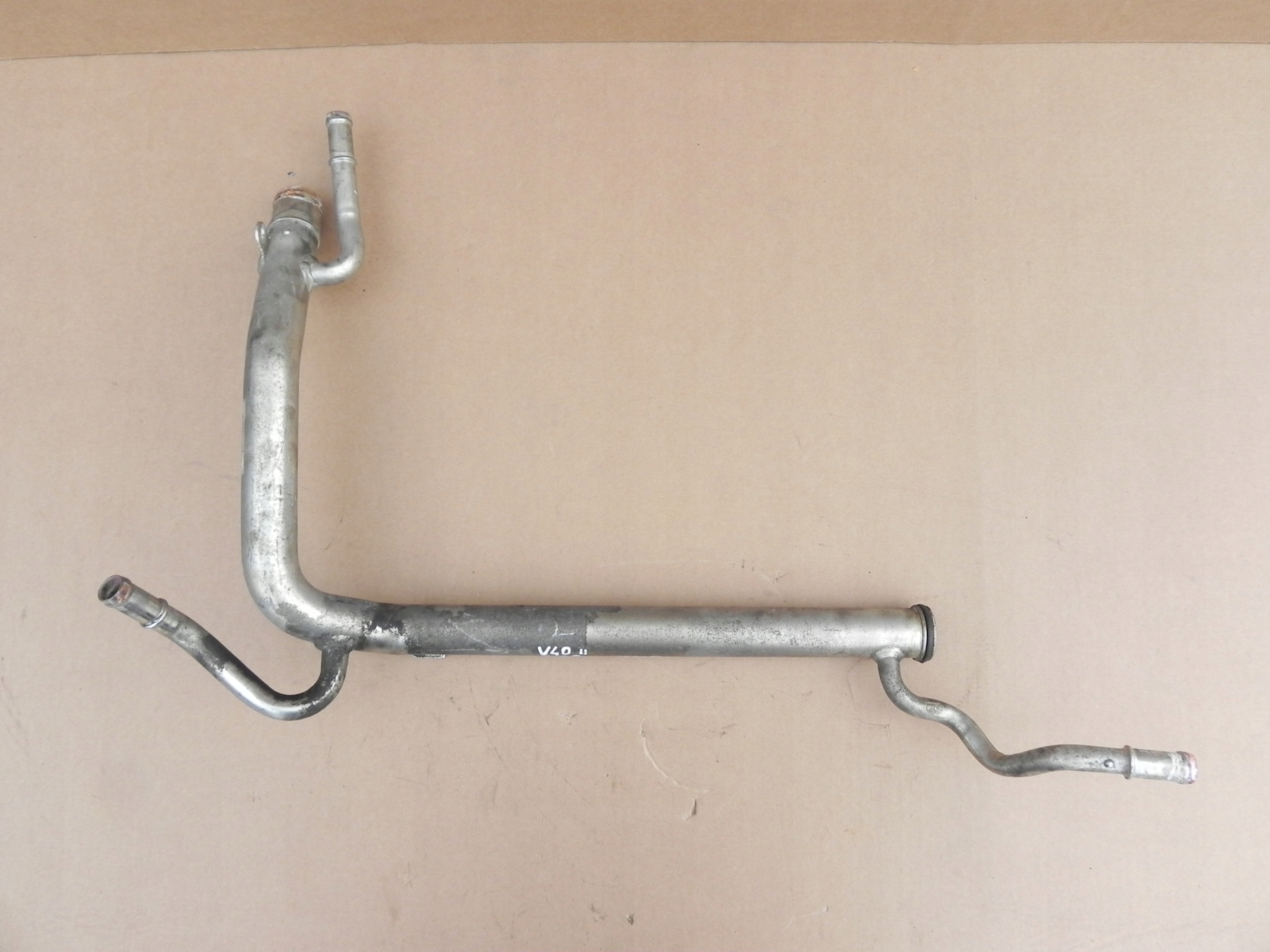 VOLVO V40 II ЦЦ РЕСТАЙЛИНГ Xc60 V70 12- 2d D2 D3 D4 ТРУБКА ПАТРУБОК ВОДЫ