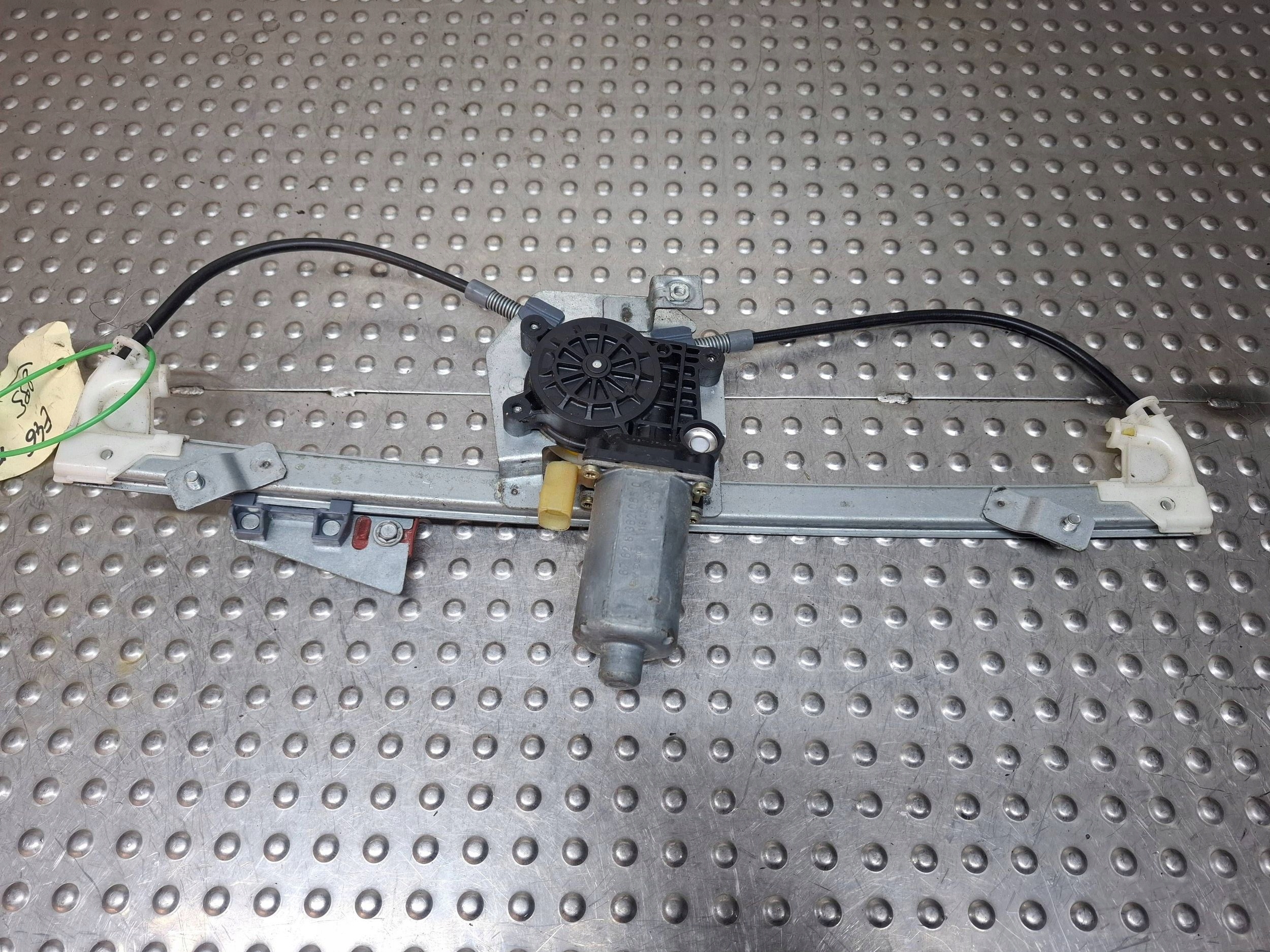 window regulator right rear part 8212100 BMW E46