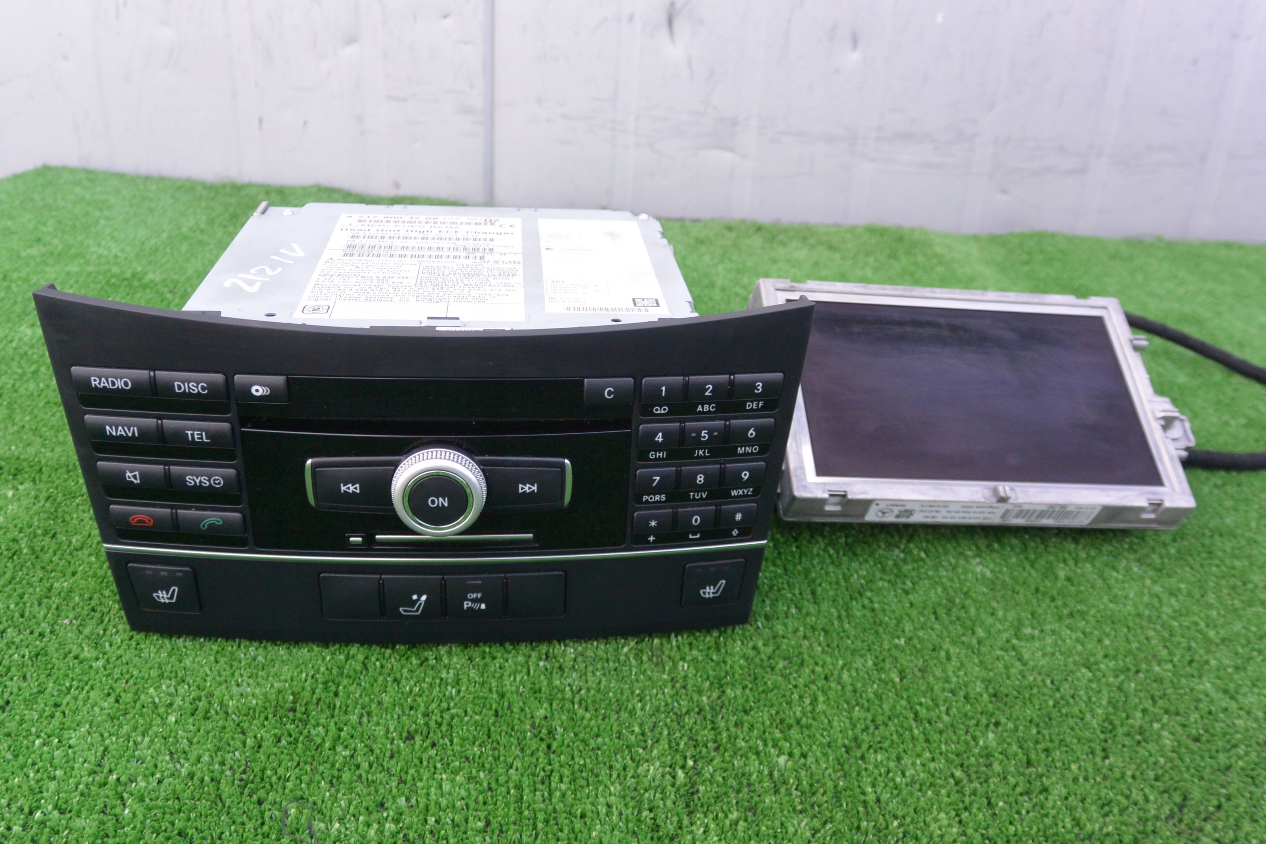 A2129004208 A2129005000 - Радио NAVI дисплей КПЛ MERCEDES W212
