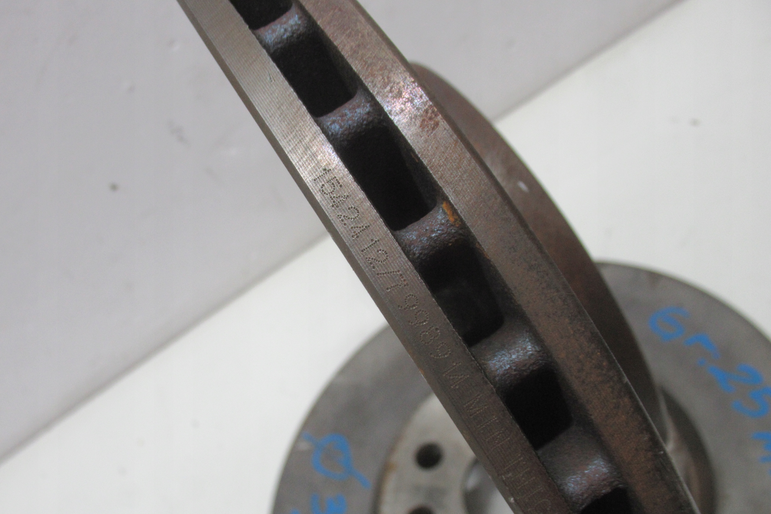 AUDI Q3 11R discs brake front KOMPLET
