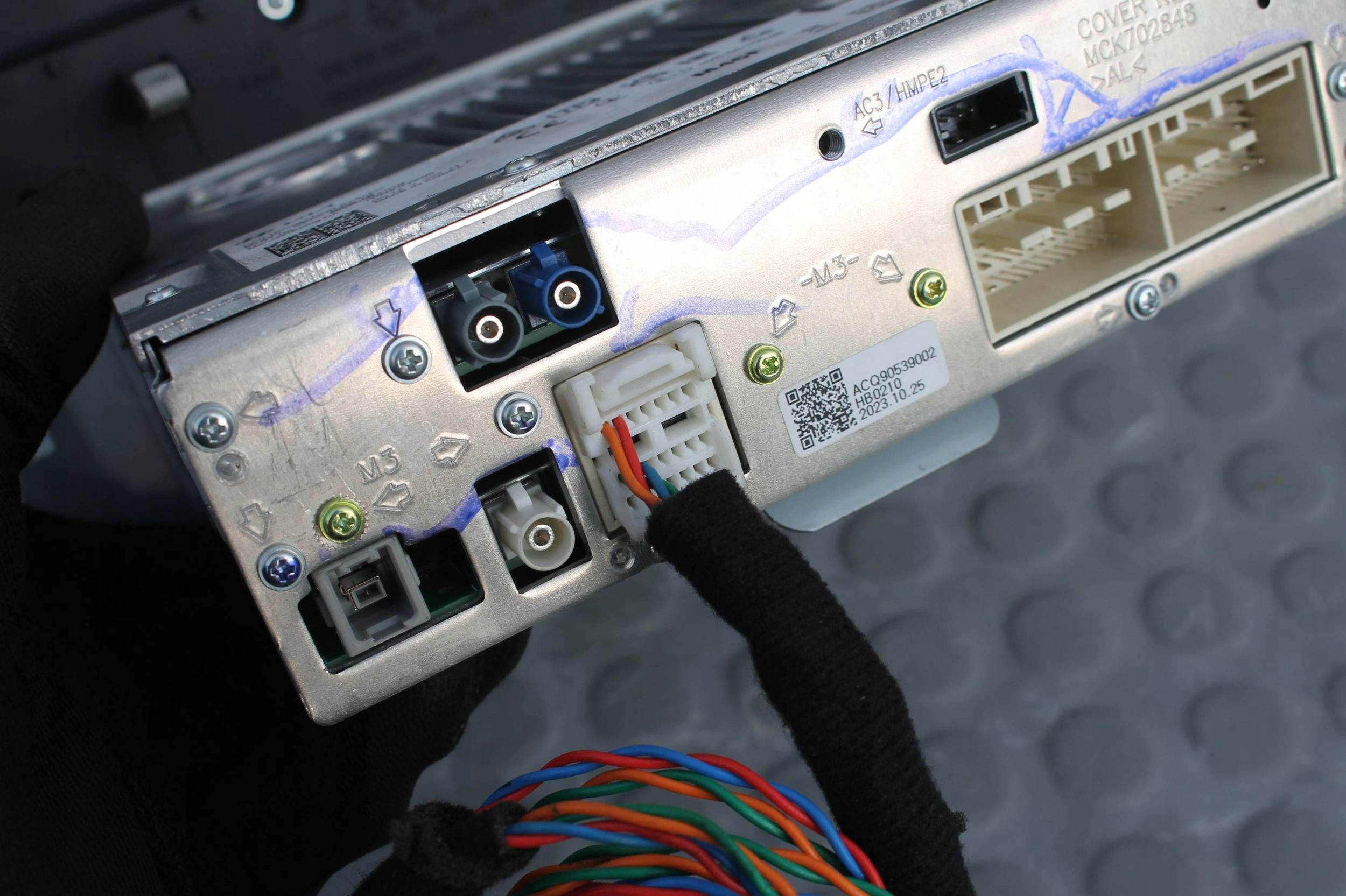 радио экран 96560H8461FHV kia STONIC GT как