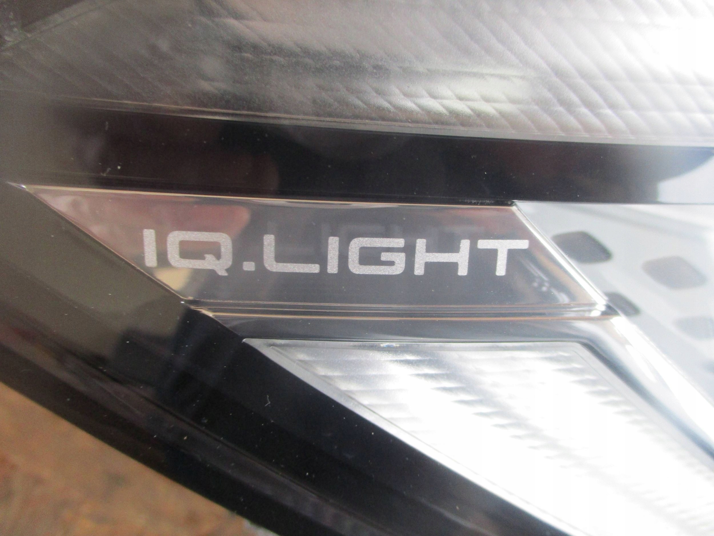 light front front right VW ID4 11B IQ LIGHT