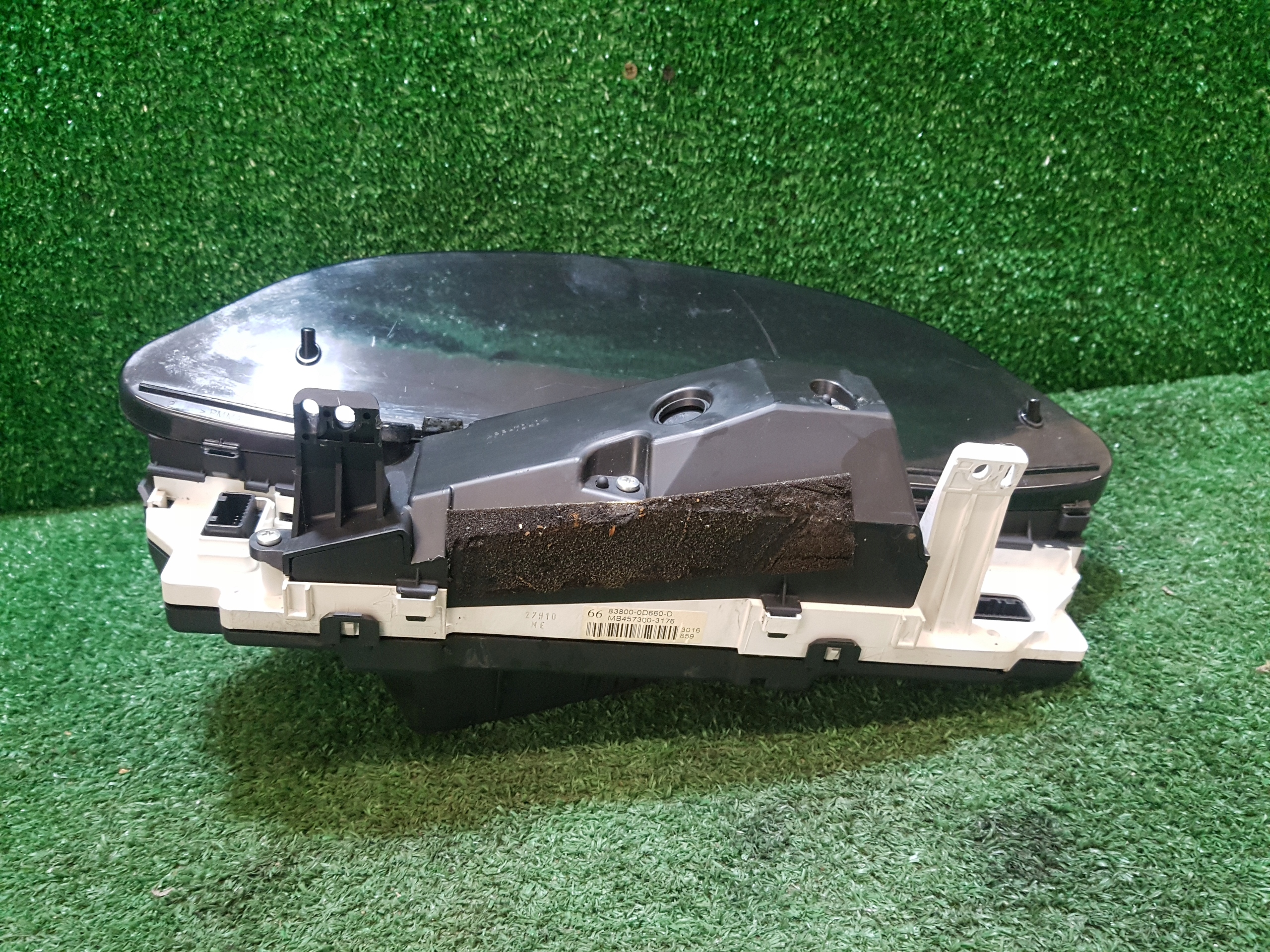 dials dials TOYOTA YARIS 2 83800-0D660-D