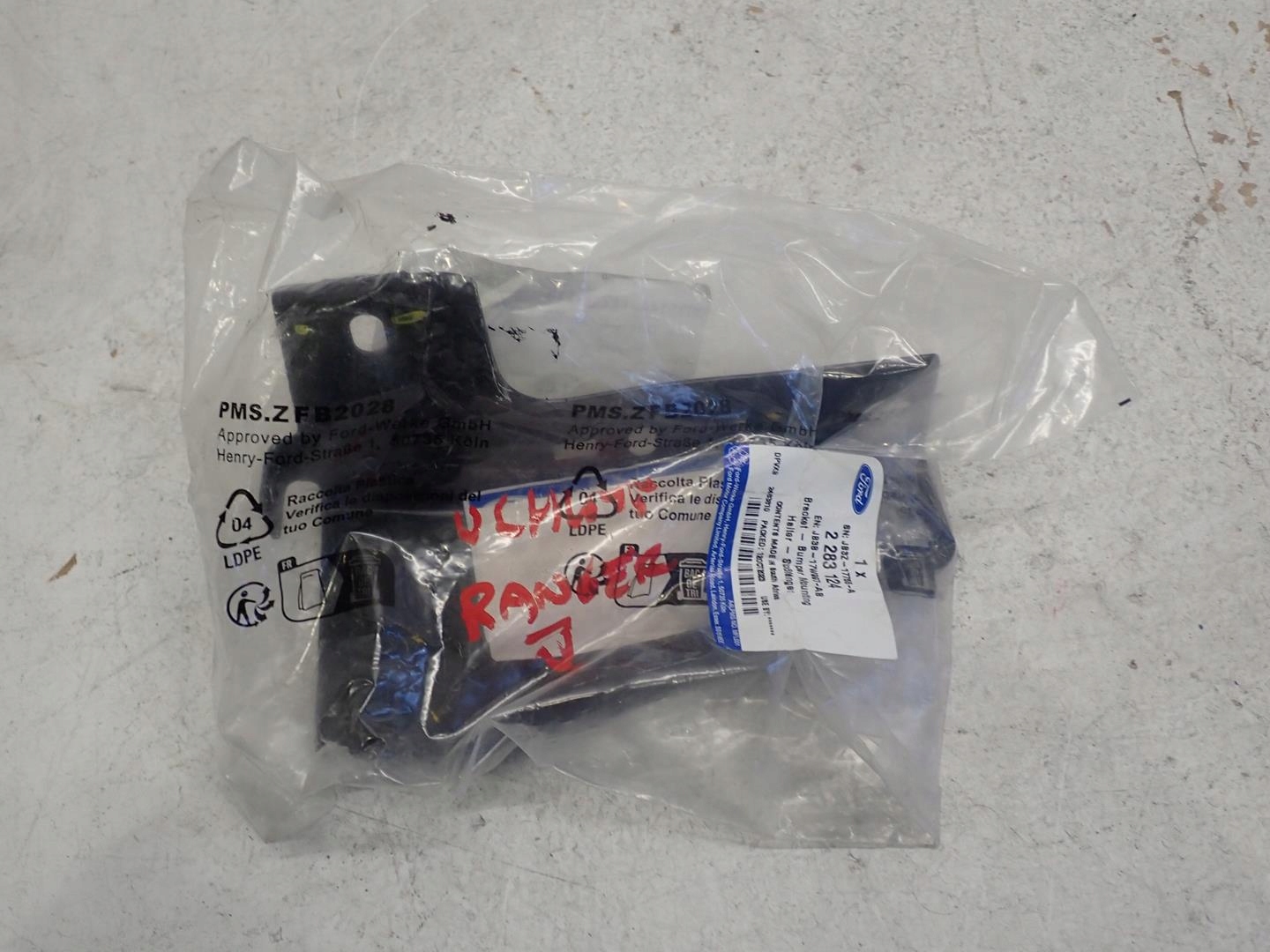 Support plaque Console Pare choc FORD RANGER V 2019- JB3B-17W997-AB