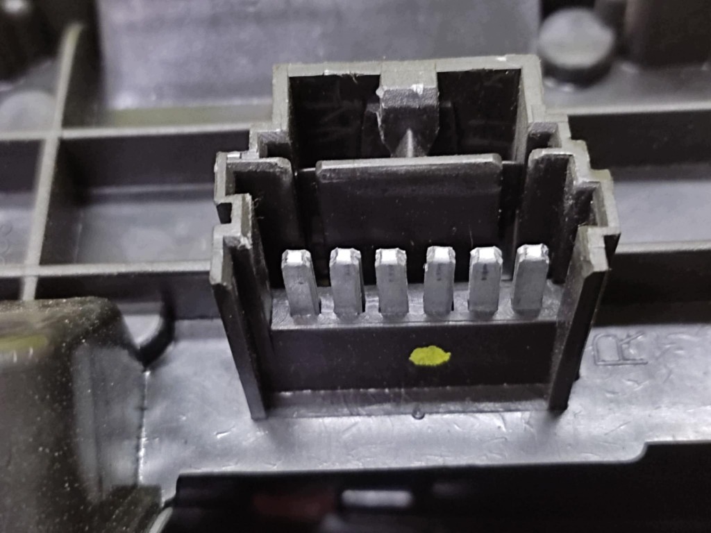RENAULT THALIA light right rear part