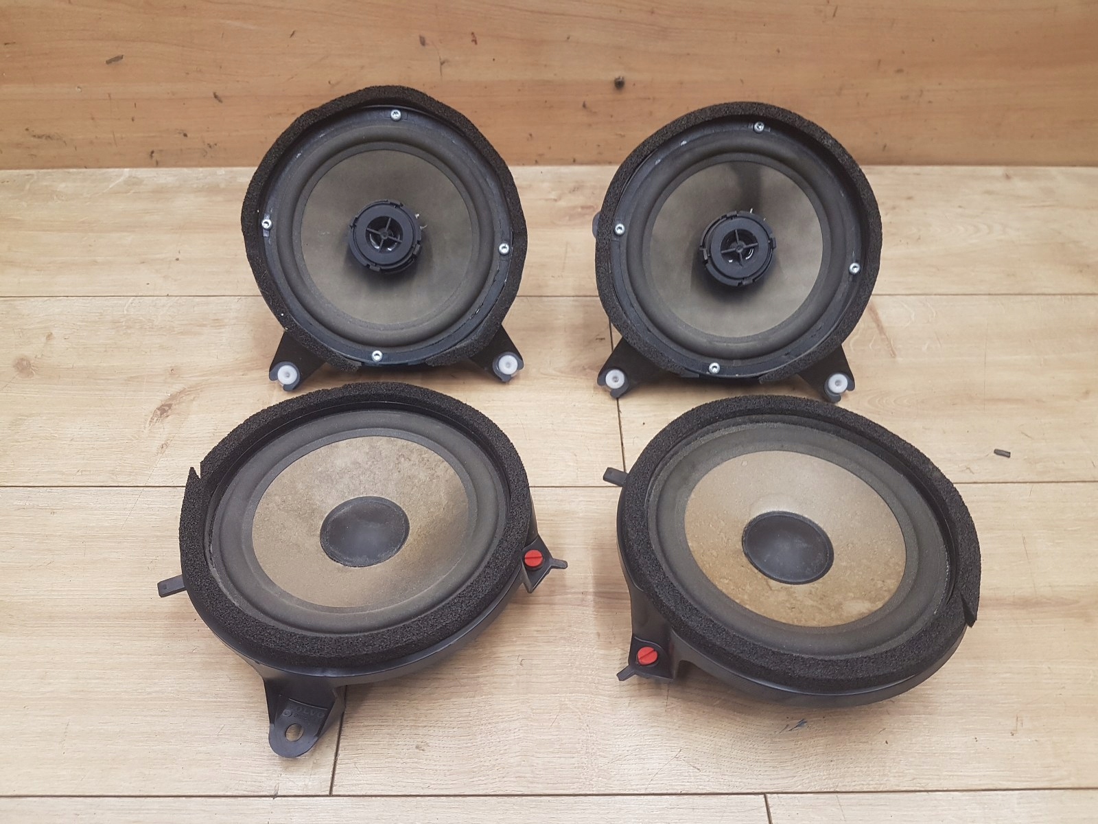 GŁOŚNIK DRZWI TYŁ VOLVO V70