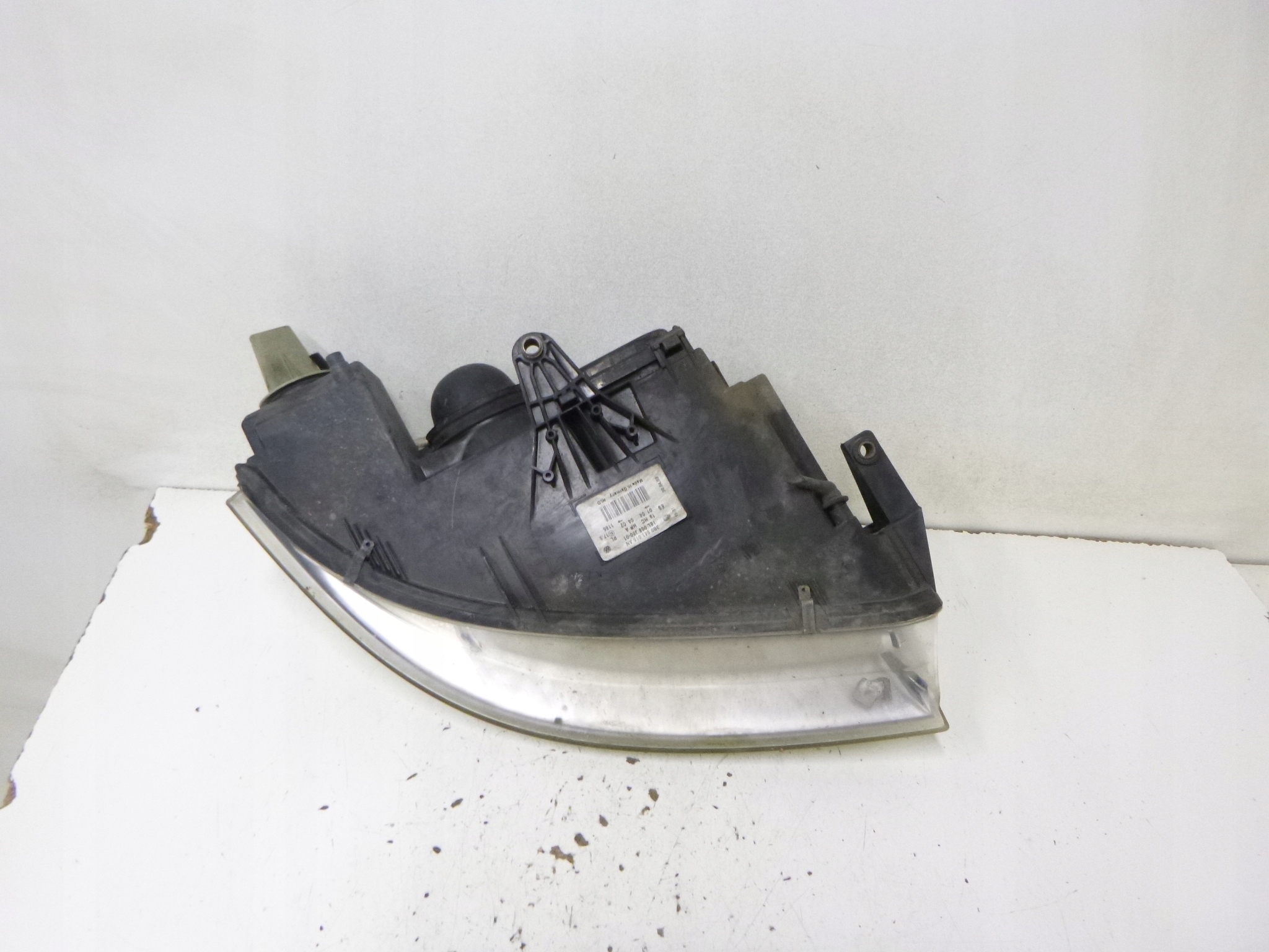 light front Volkswagen Passat B5 Lift 2002r. 3B0941015AN