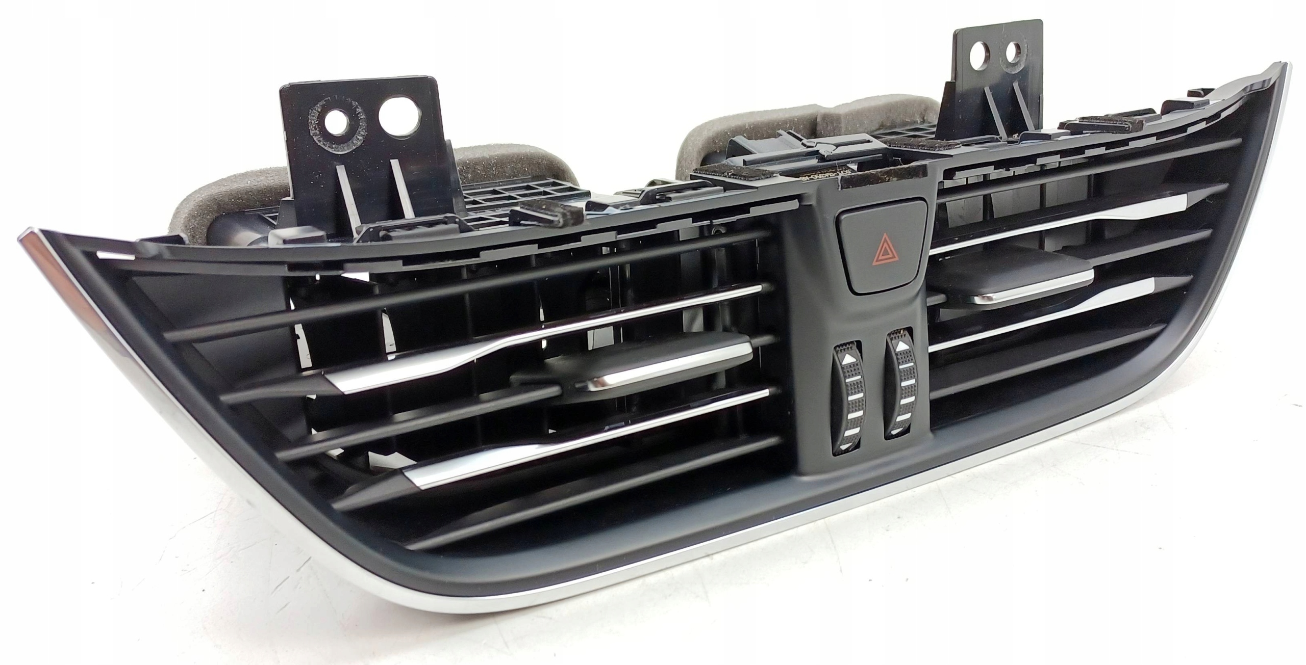 JX7B-19K617-BP - ASO ЦЕНТРАЛЬНАЯ ВЕНТИЛЯЦИОННАЯ РЕШЕТКА FORD KUGA III MK3