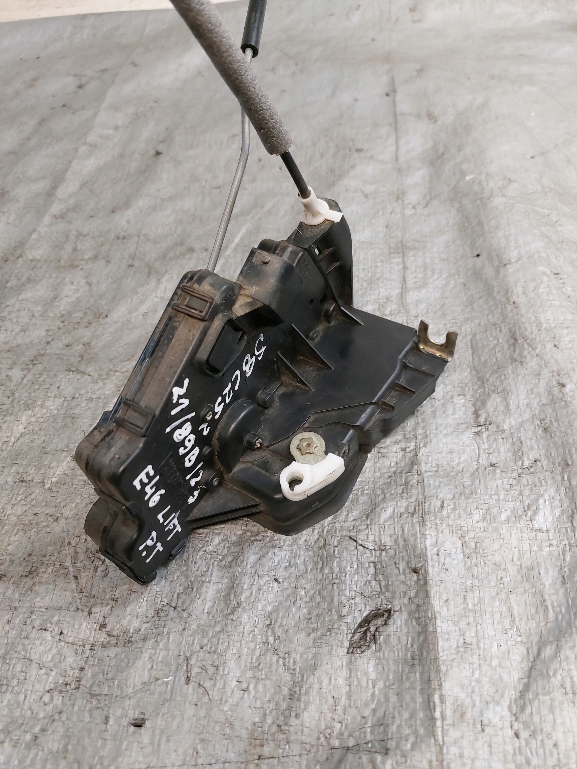 lock door right rear part BMW E46 LIFT 7 PIN