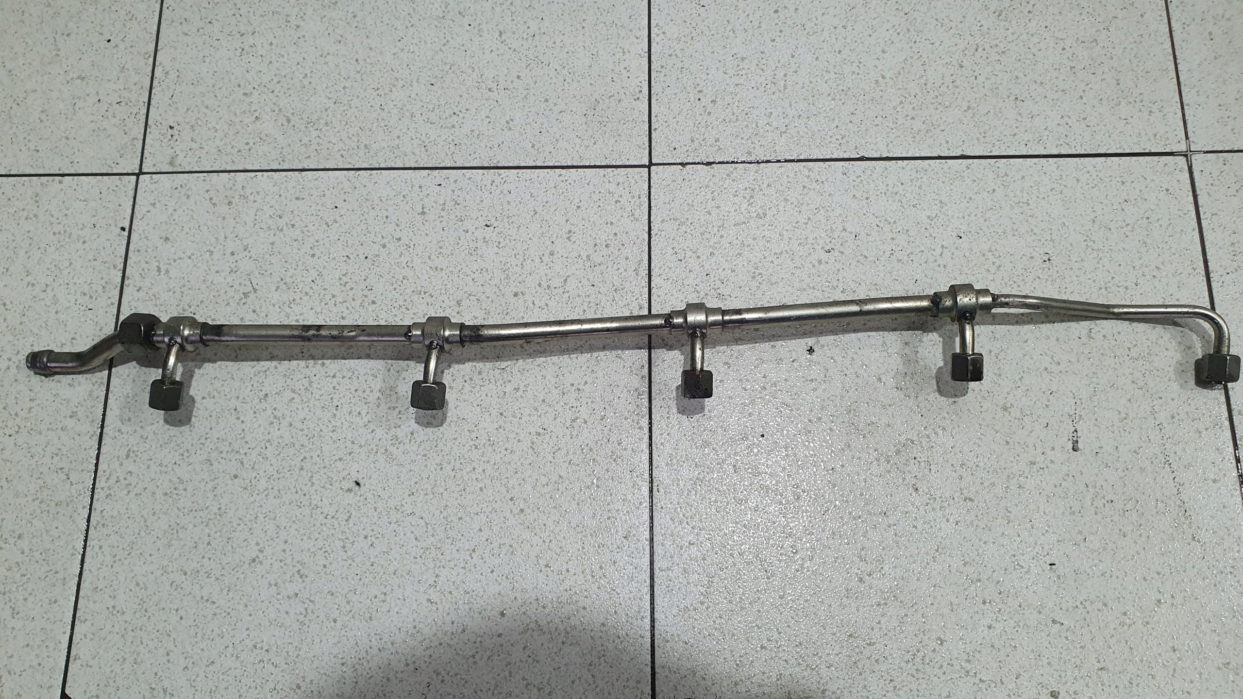 Трубка Кабель Горный Клапан Iveco Stralis