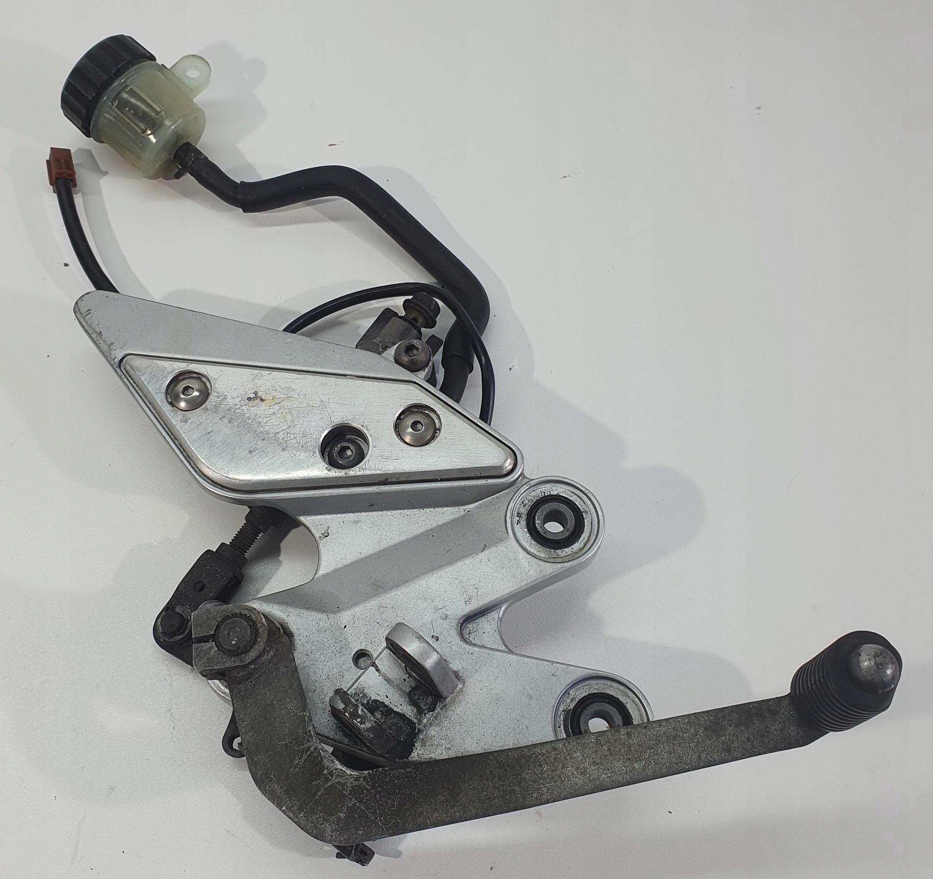 Установить правый передний тормозной рычаг Yamaha FZ6 07-09r