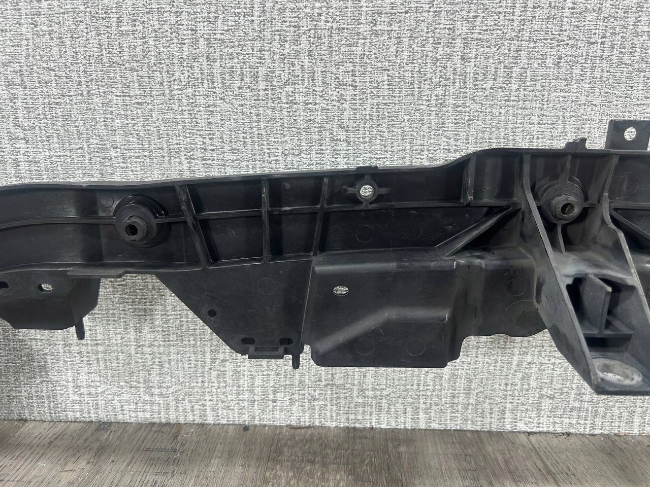 PORSCHE CAYENNE II pillar sider supports front 7P5805931A