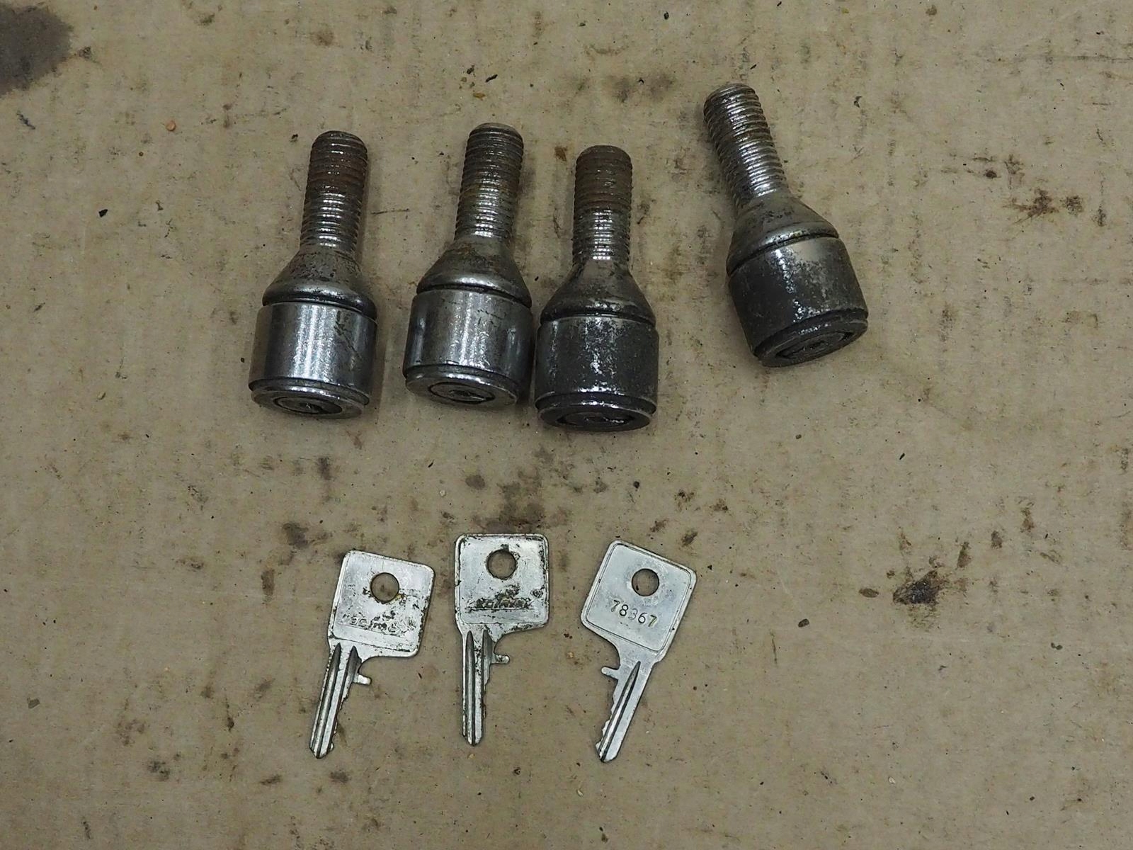 Болт-злодій для коліс W124 RACIMEX зі вставкою