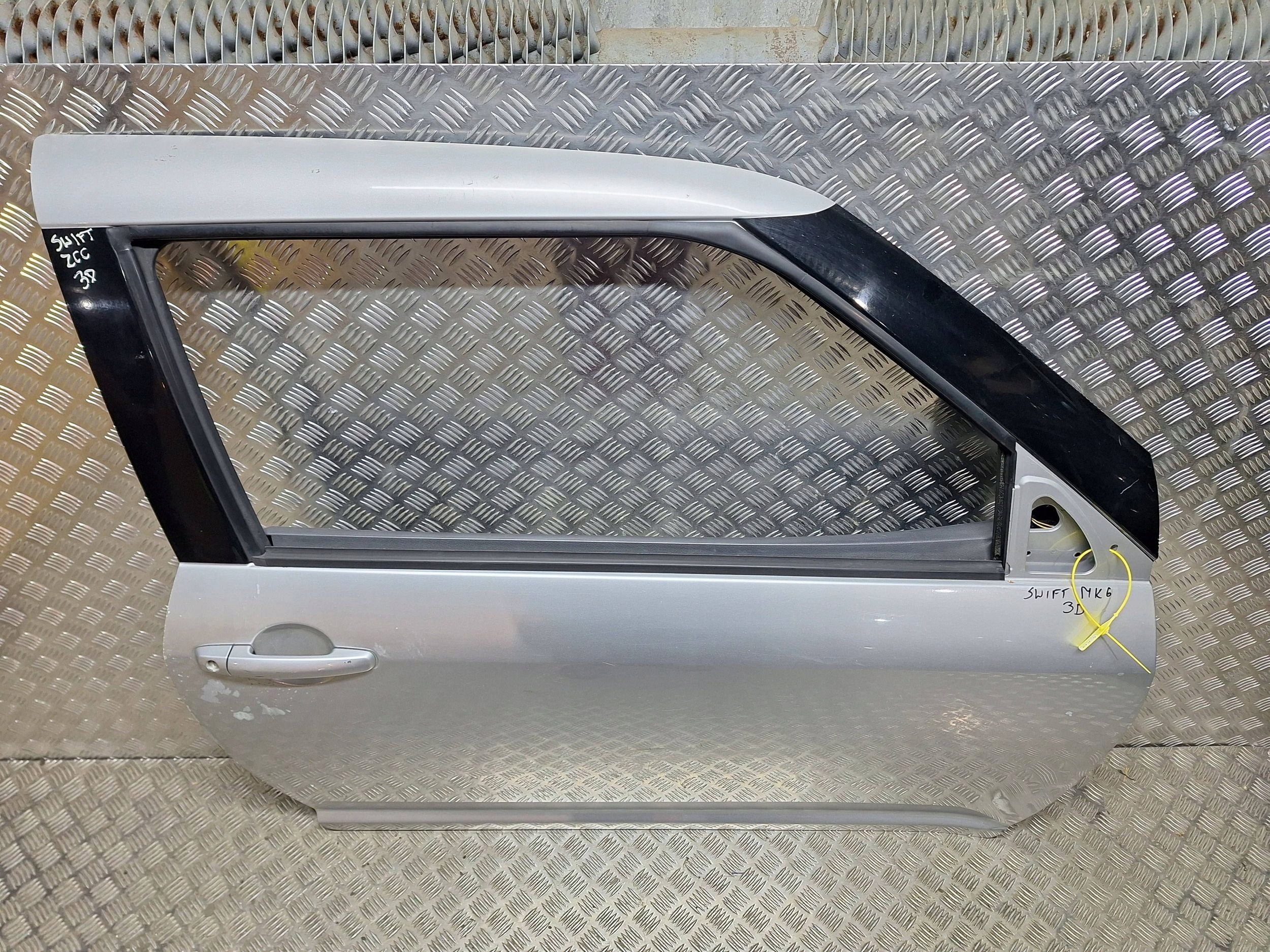door right SUZUKI SWIFT MK6 04-10 3D 3-door complete