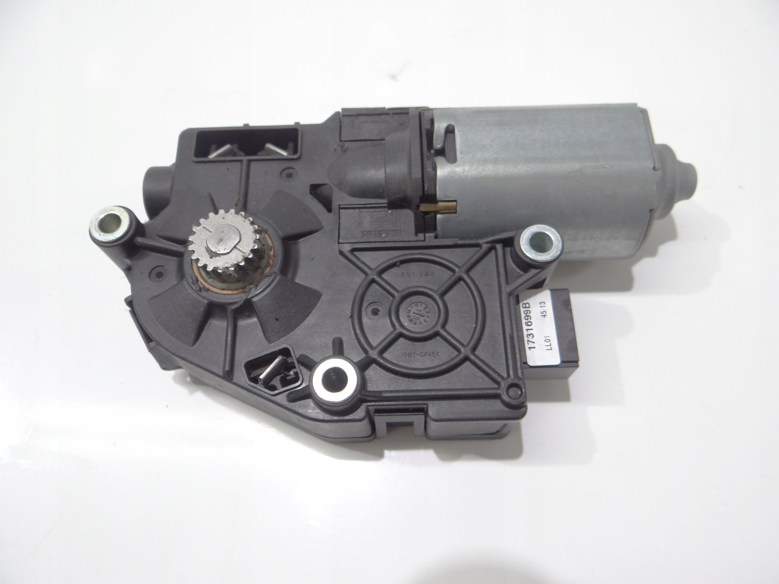 SILNICZEK SZYBERDACHU BMW F10 F11 LCI 7316535 Typ samochodu Samochody osobowe