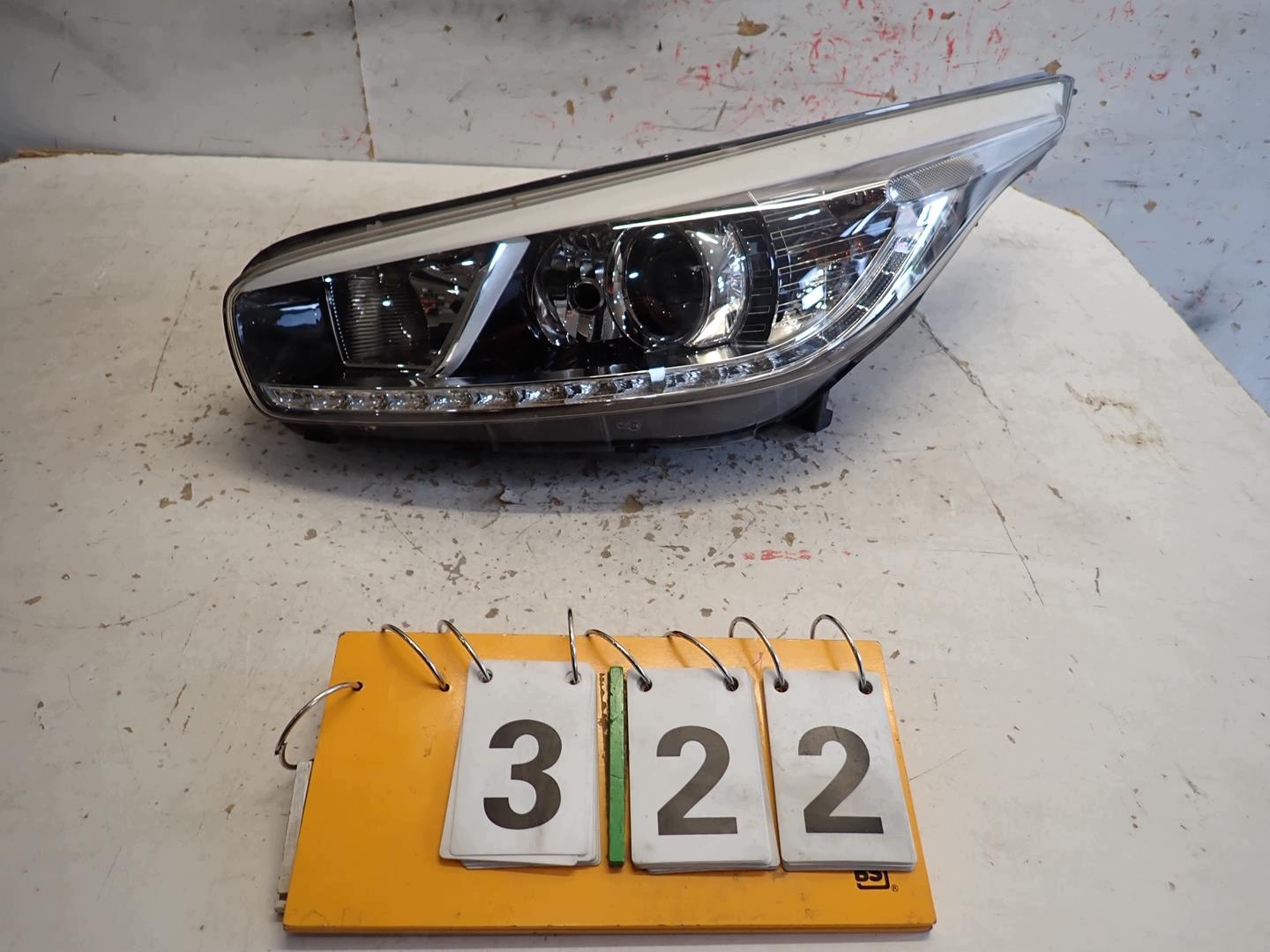 light front front left KIA CEED II 2012-2018 92101-A2020