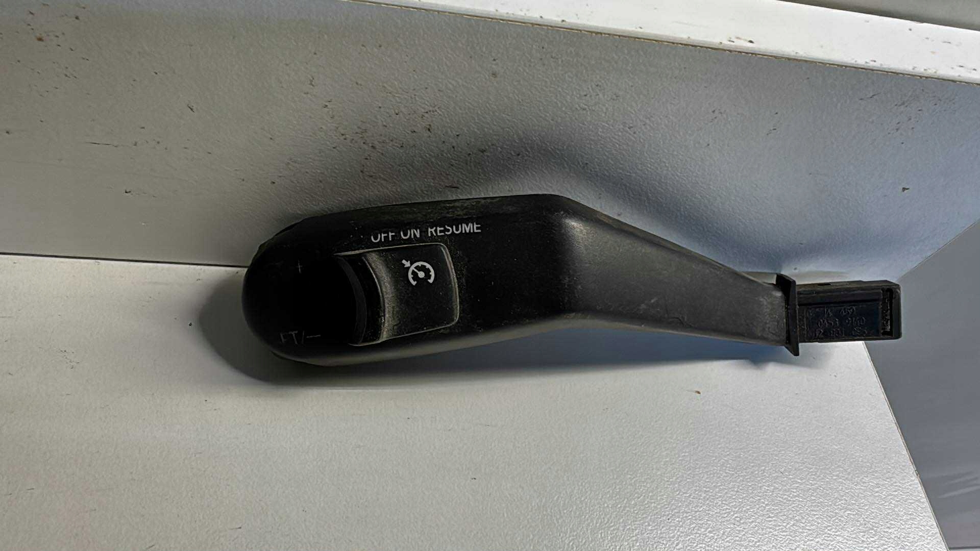 Levier Manetka Indicateurs de direction Tempomatu SAAB 9-3 II 93 oe 12801095