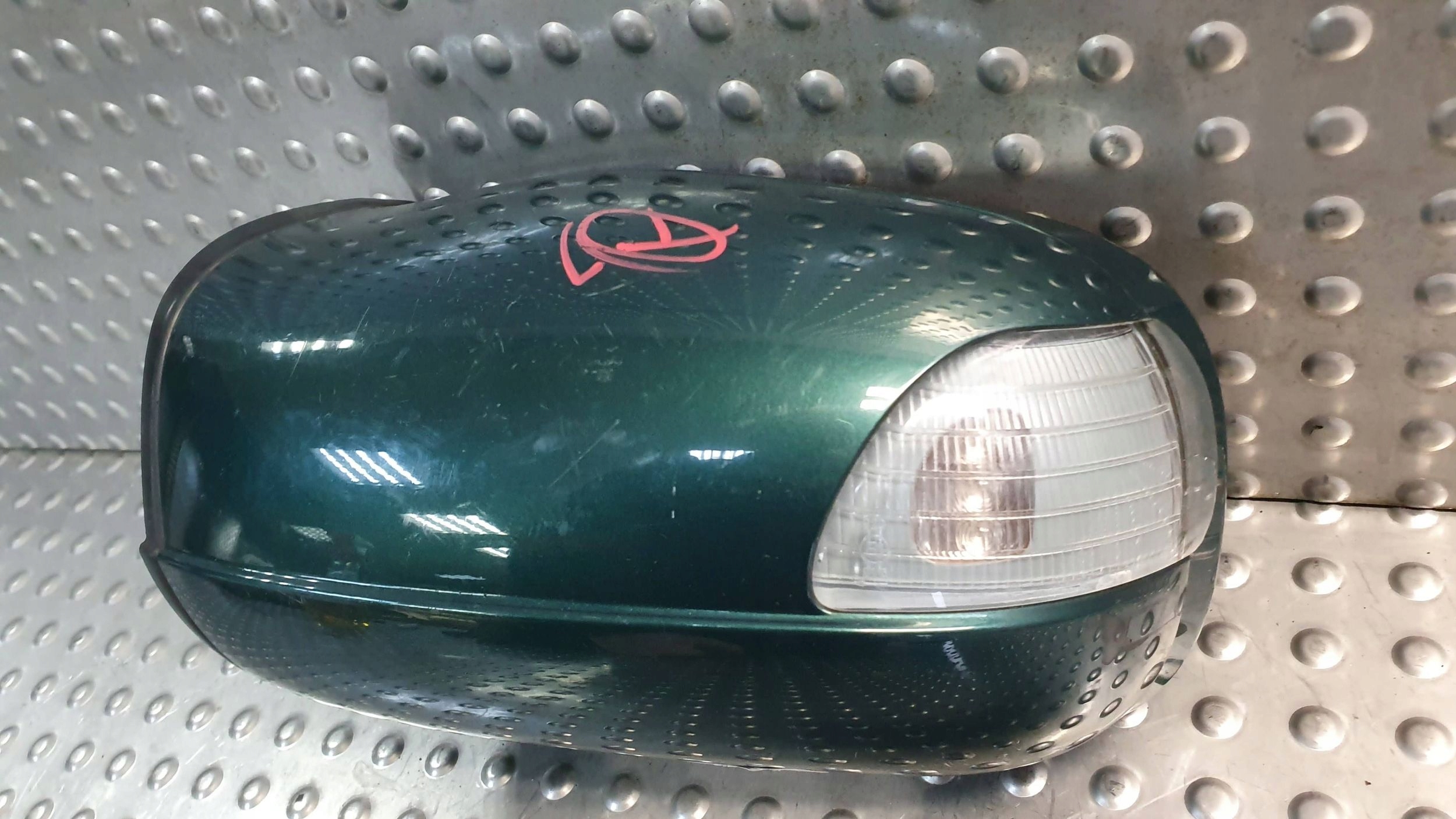 mirror left MERCEDES E-KLASA W210 9 PIN 2108108516 95